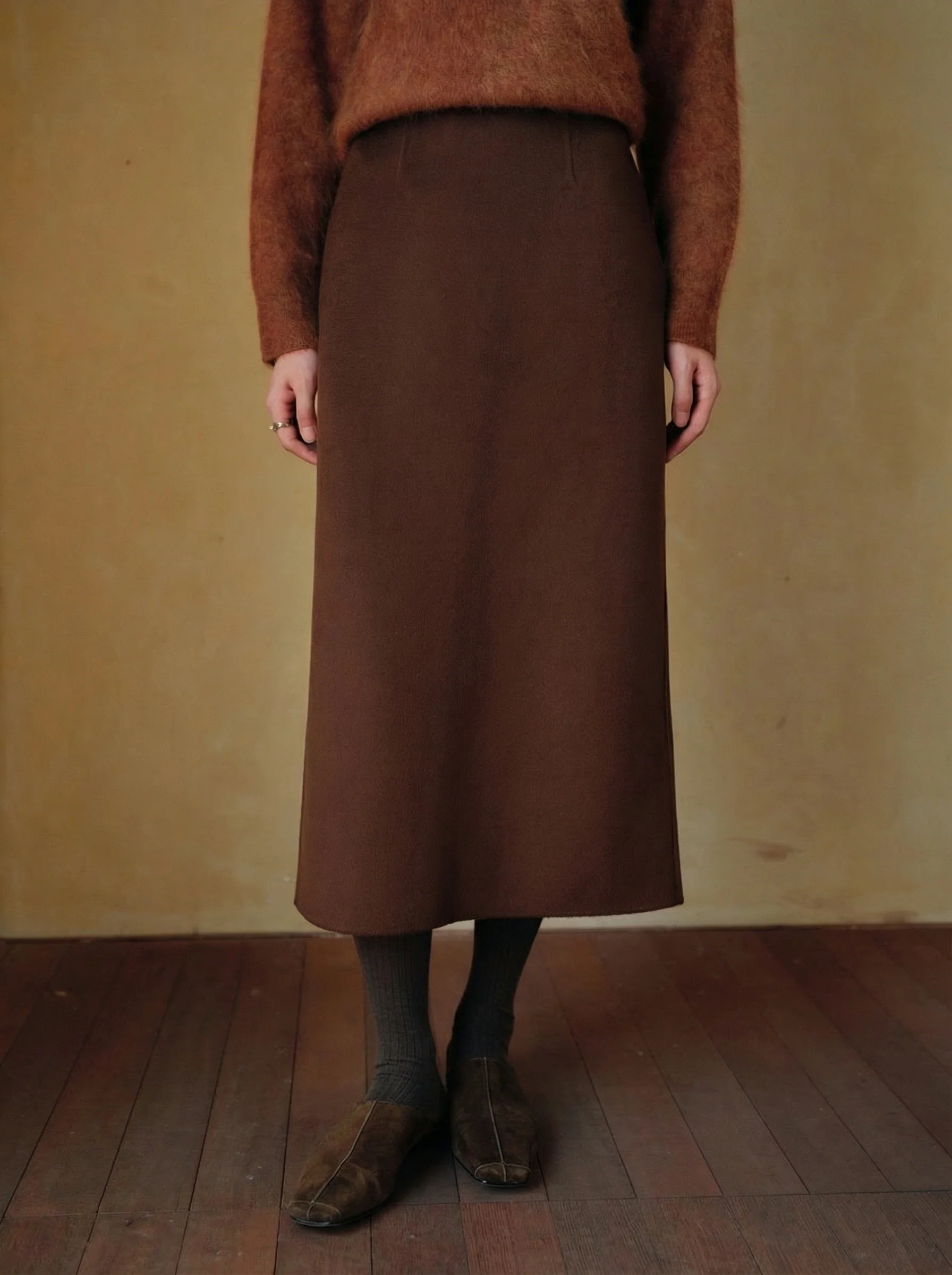 14.5-Micron Double-Faced Cashmere Straight Midi Skirt - Image 3