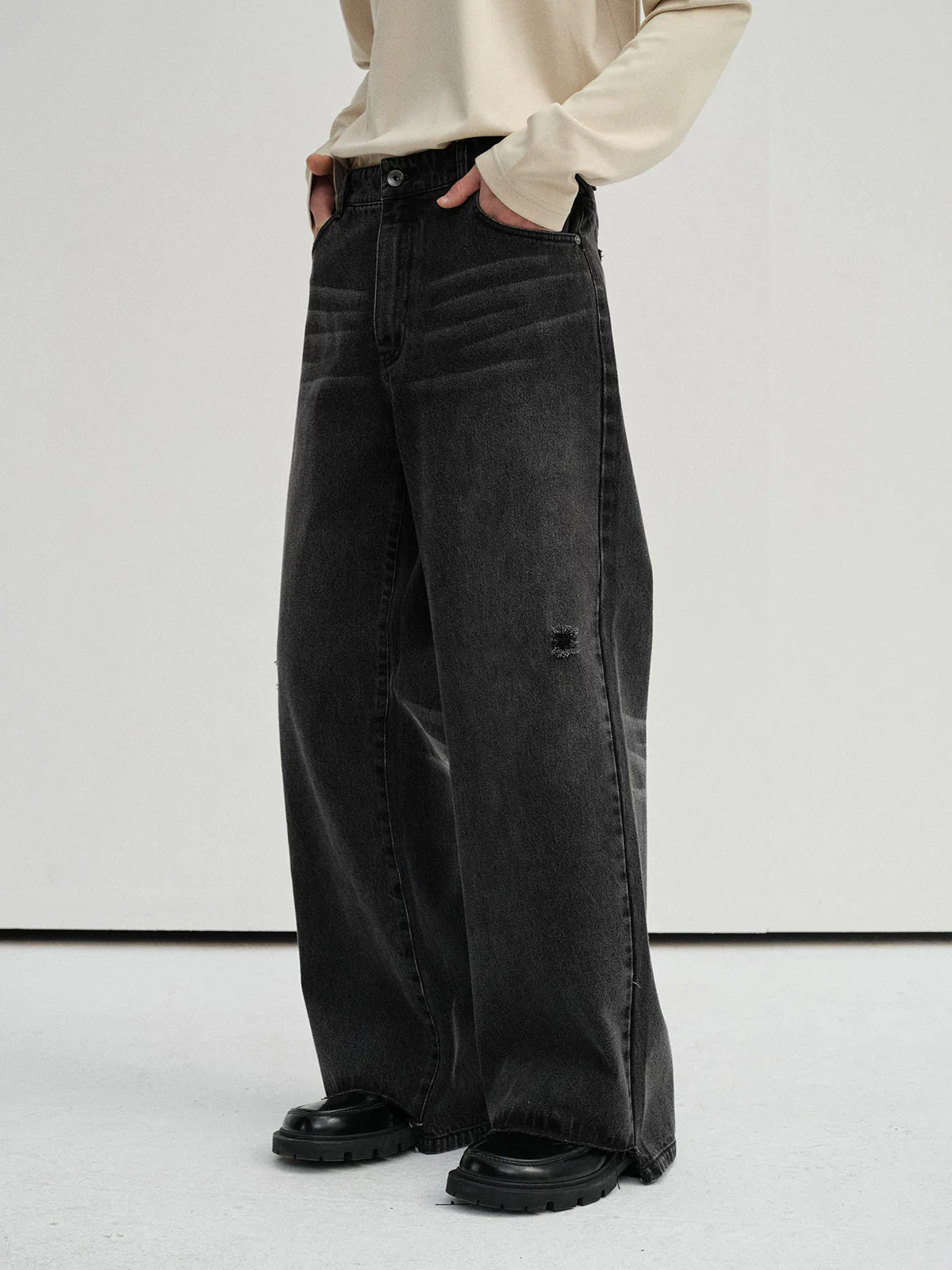 14oz Turkish Denim Distressed Straight Jeans - Image 4