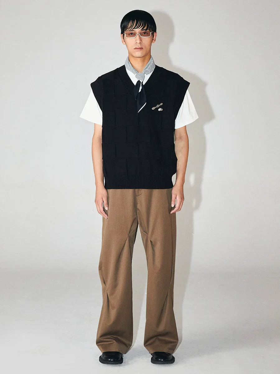 3D Woven V-Neck Vest - Image 2