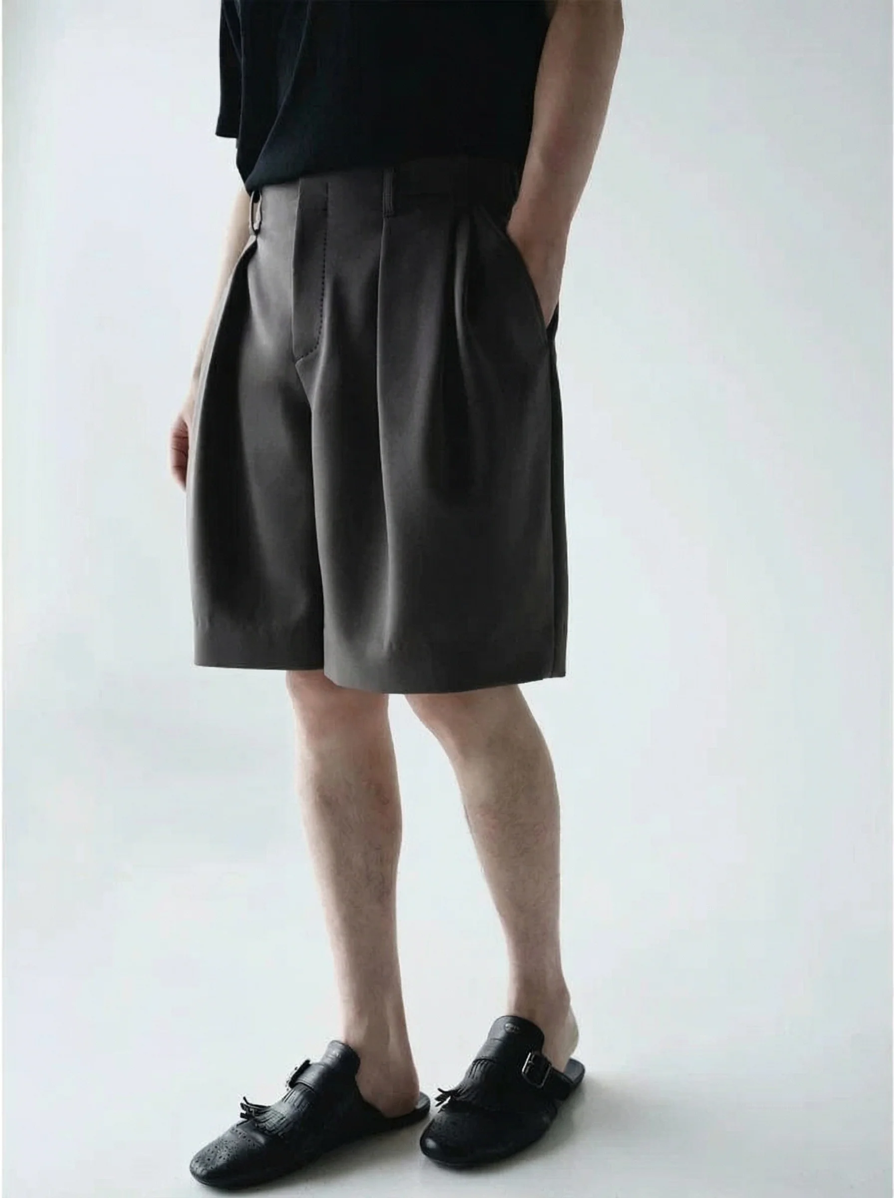 Acetate-Tencel Air-Layer Pleated Shorts - Image 3