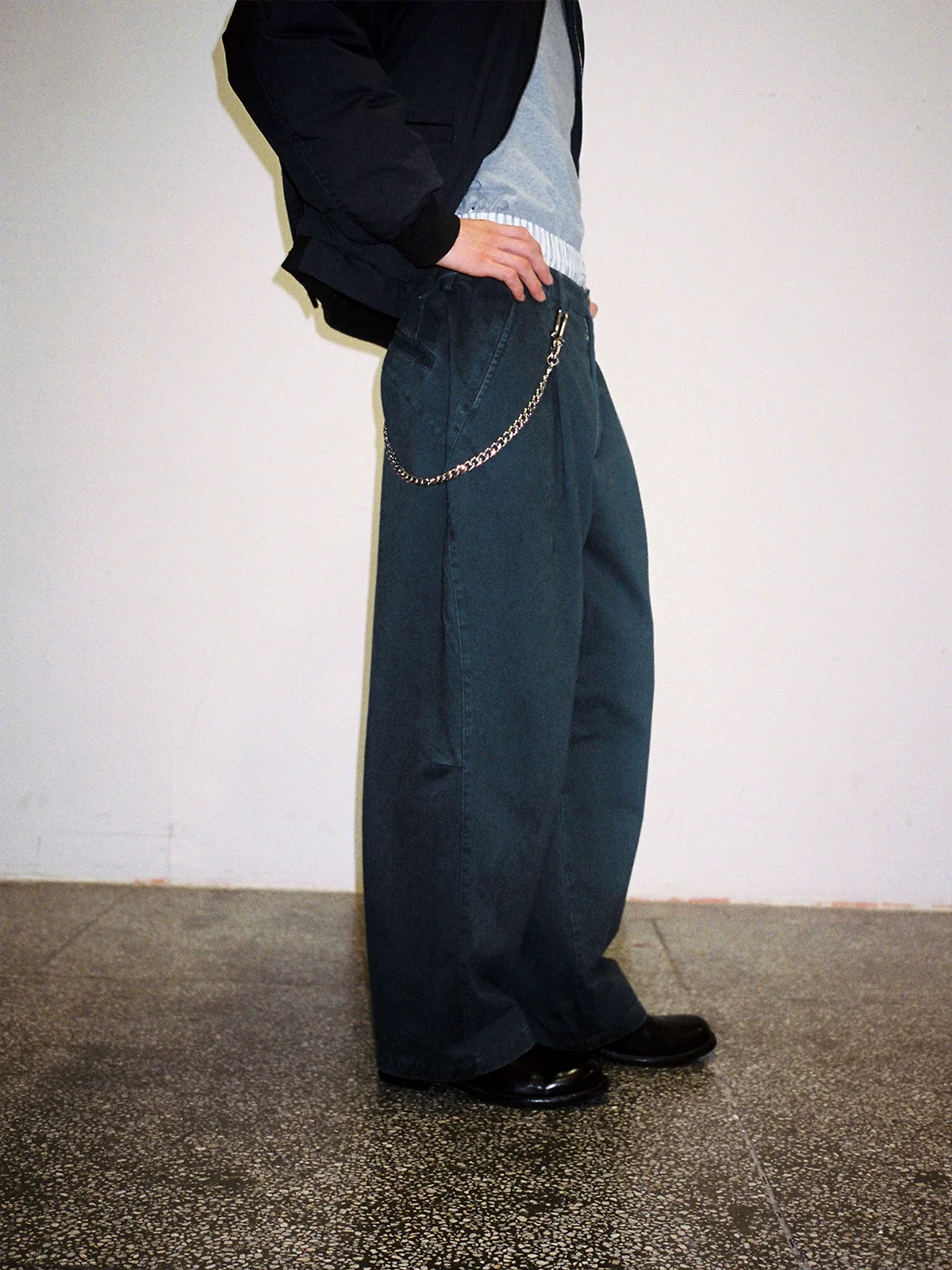 Arc Split Twill Chinos
