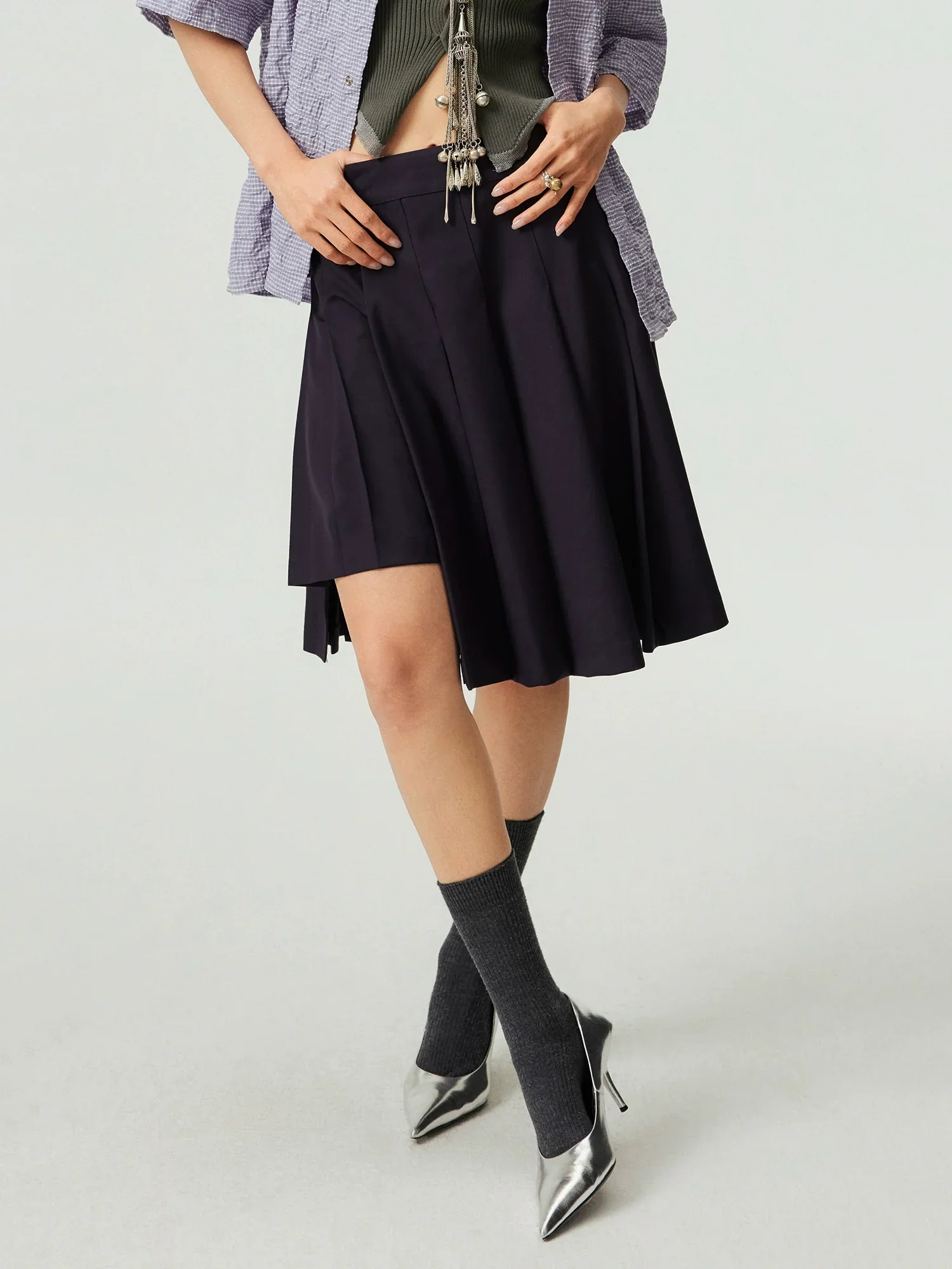 Asymmetric Pleated A-Line Skirt - Image 5