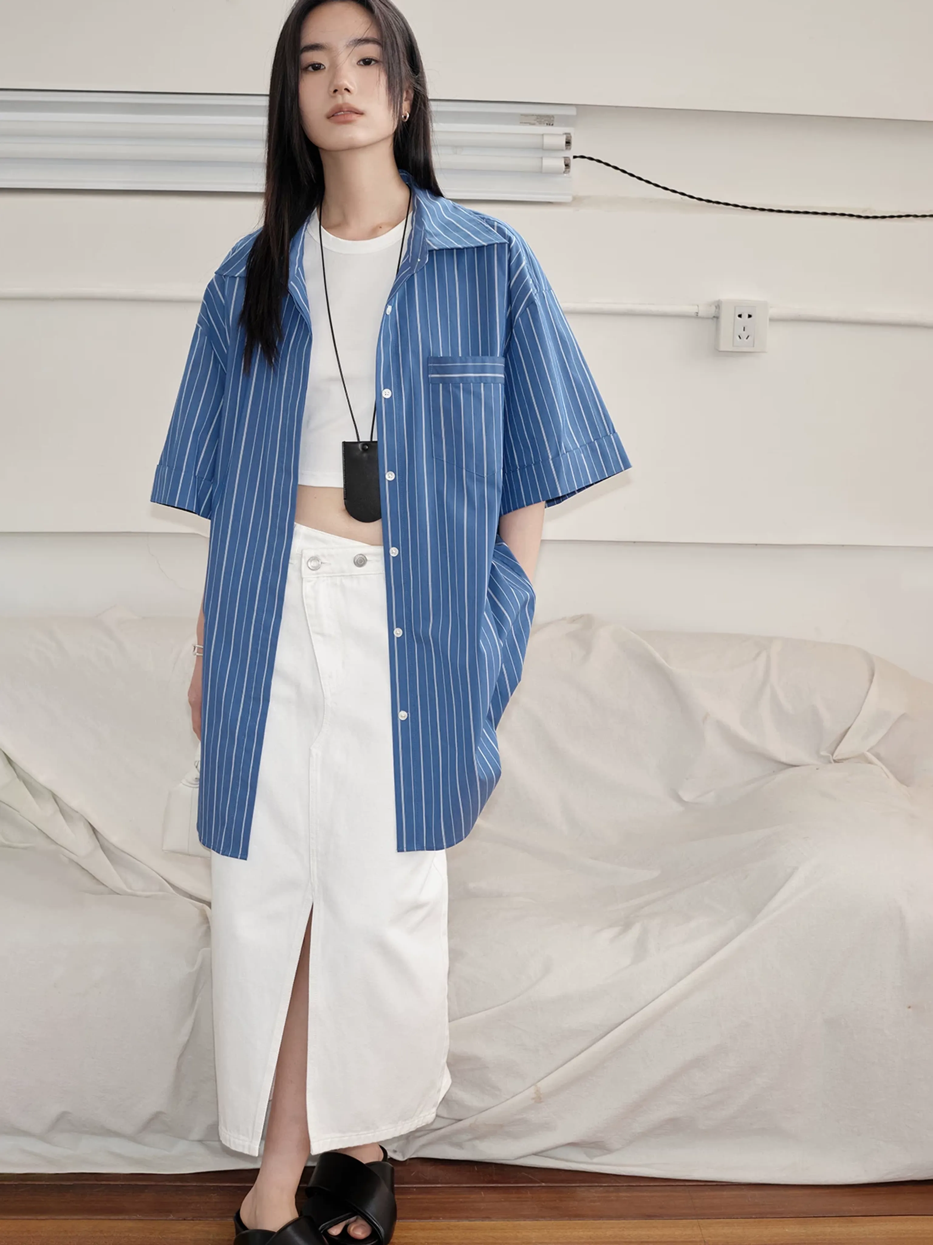 Asymmetrical Front Slit Denim Skirt - Image 4