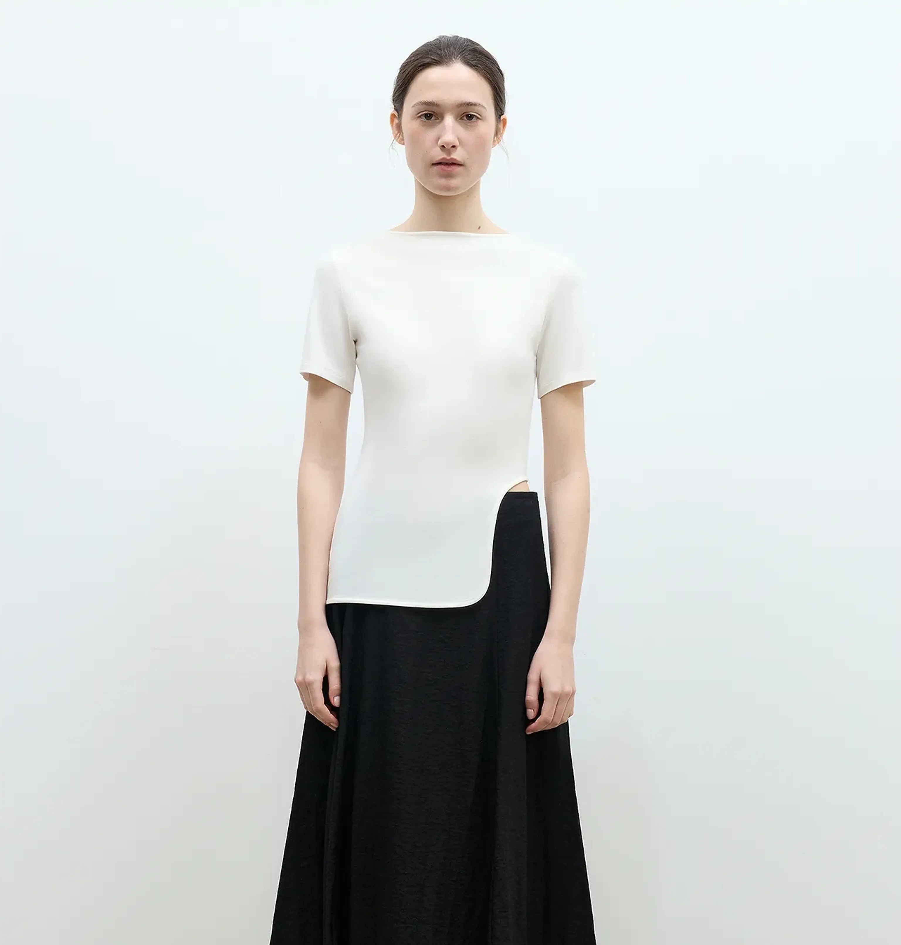 Asymmetrical Hem Tee - Image 5