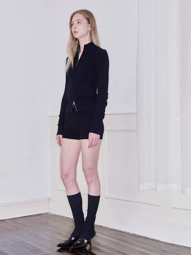 Back-Structure Wool Shorts - Image 3