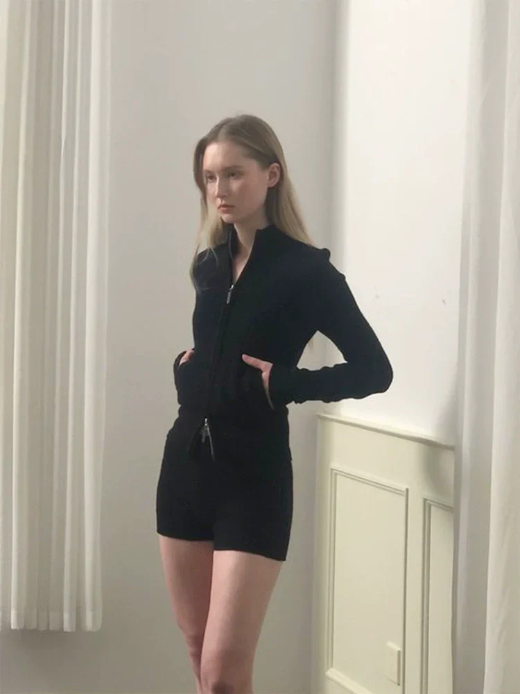 Back-Structure Wool Shorts - Image 4