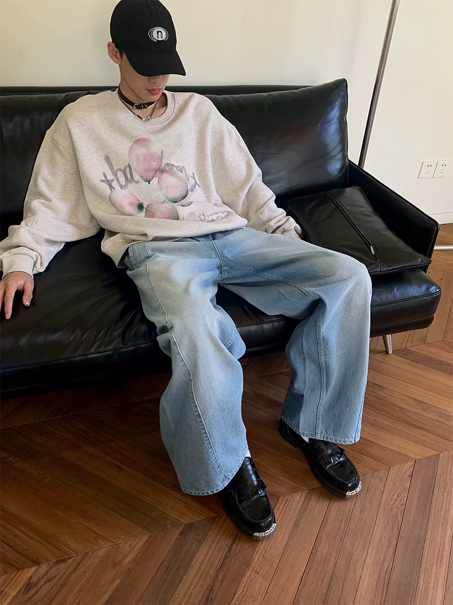 Balloon Graphic Sweatshirt - Image 4