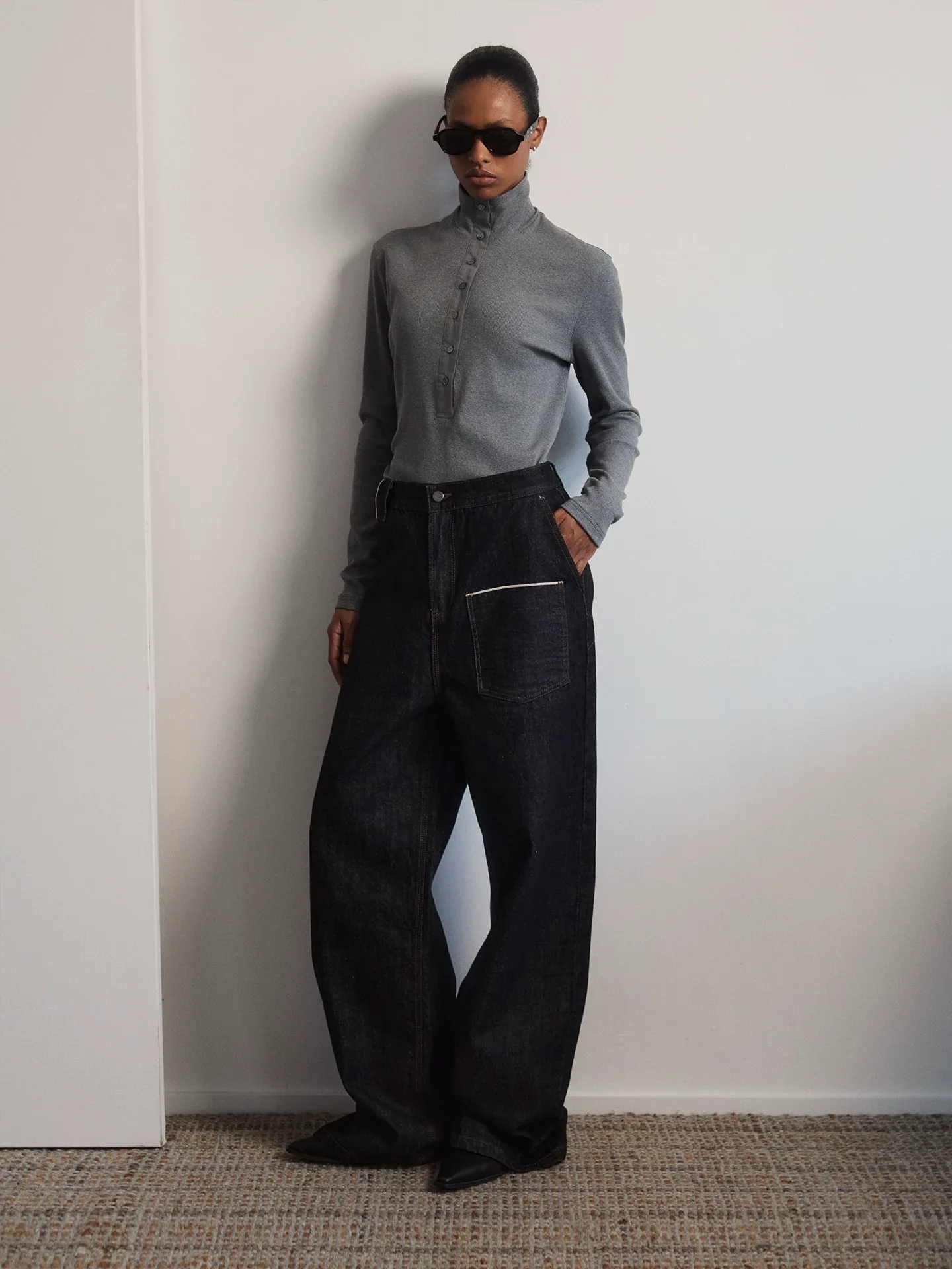 Black Selvedge Single-Pocket Wide-Leg Jeans - Image 3