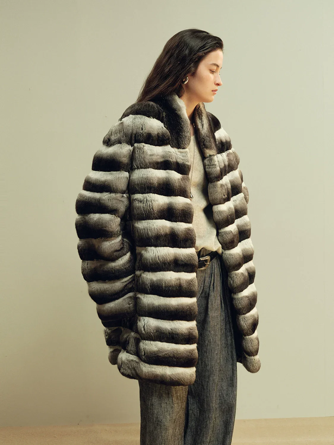 Blue-Violet Chinchilla Fur Coat - Image 4