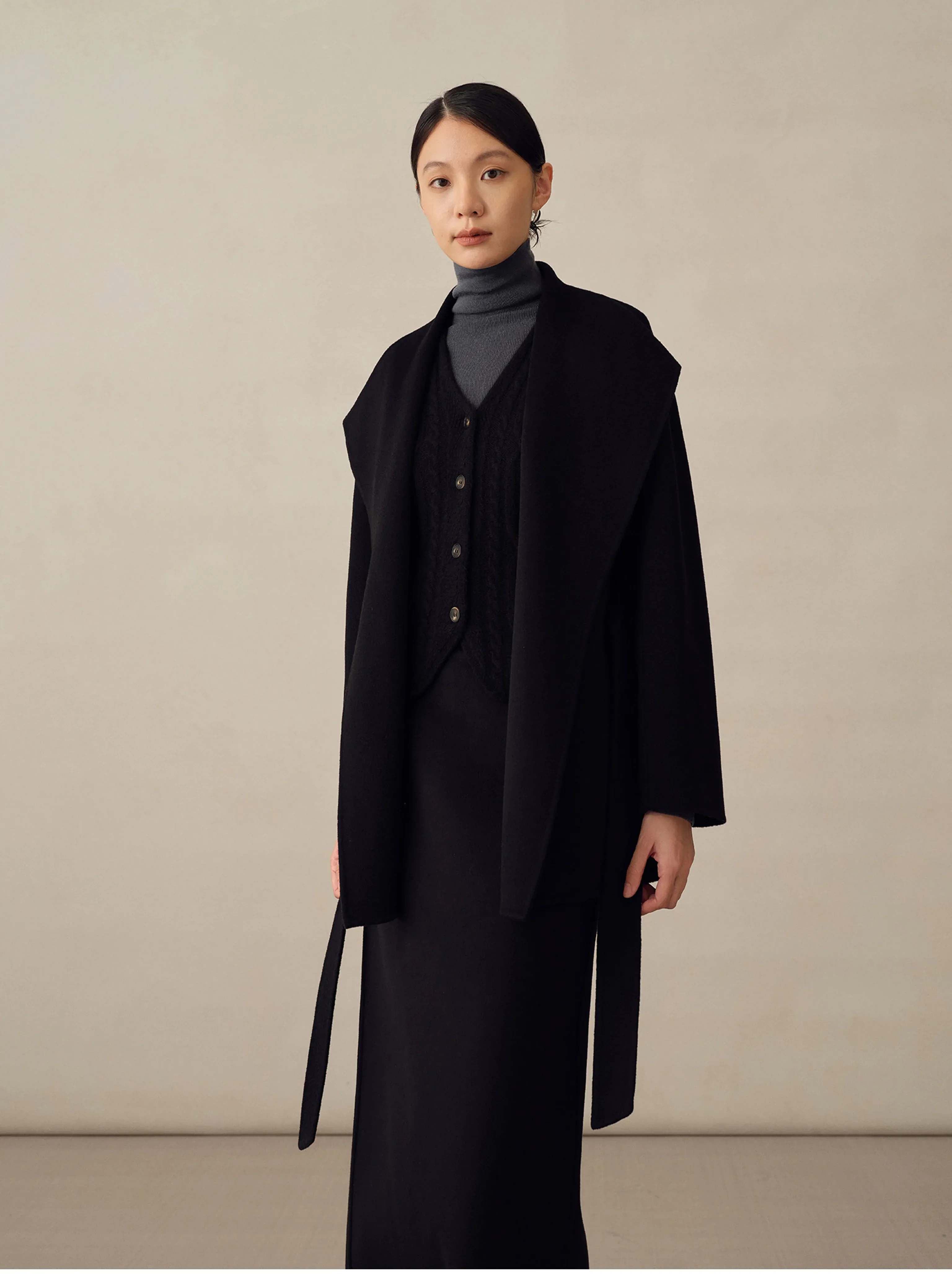 Cable V-Neck Cashmere Vest - Image 3