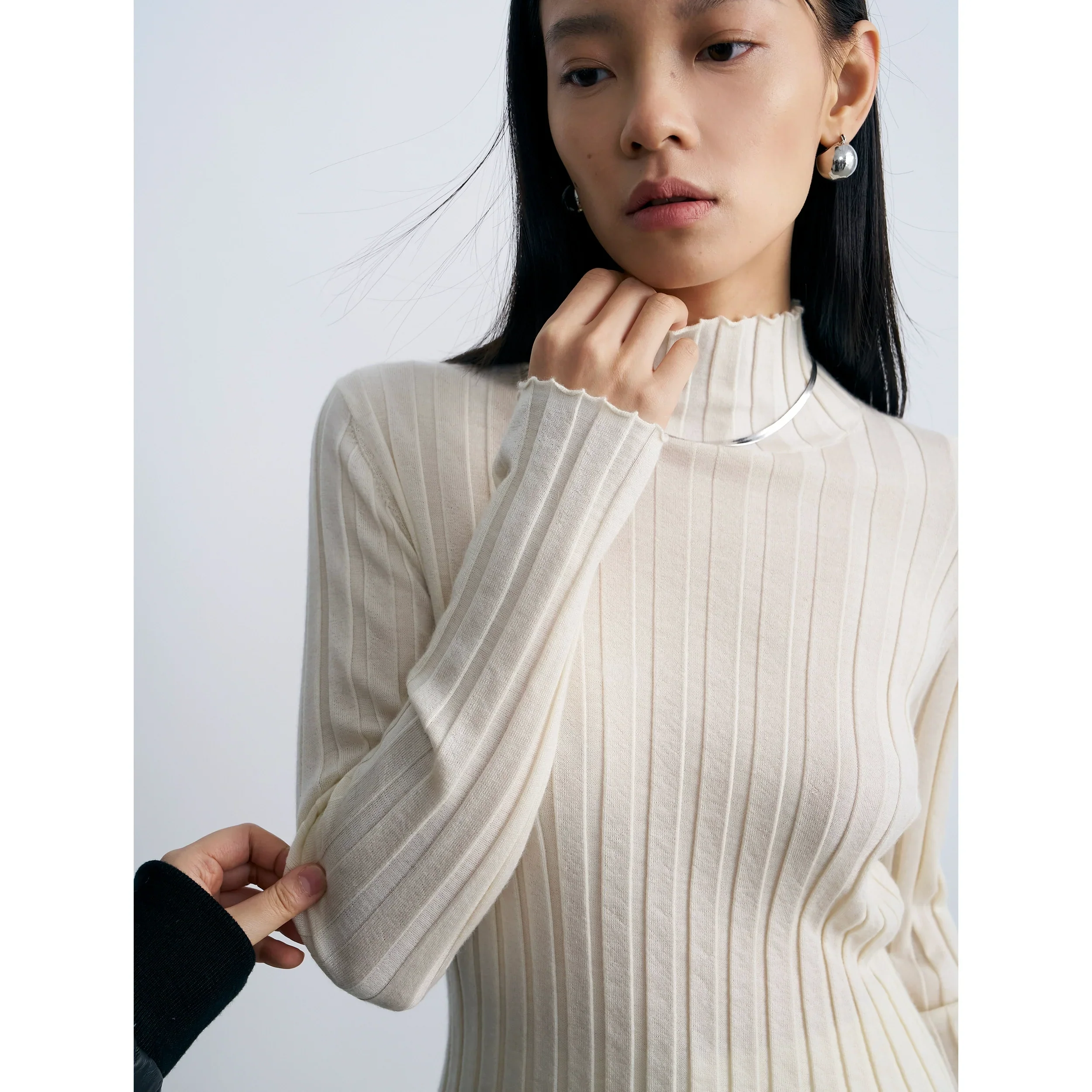 Cashmere Ribbed Turtleneck Sweater - Image 2