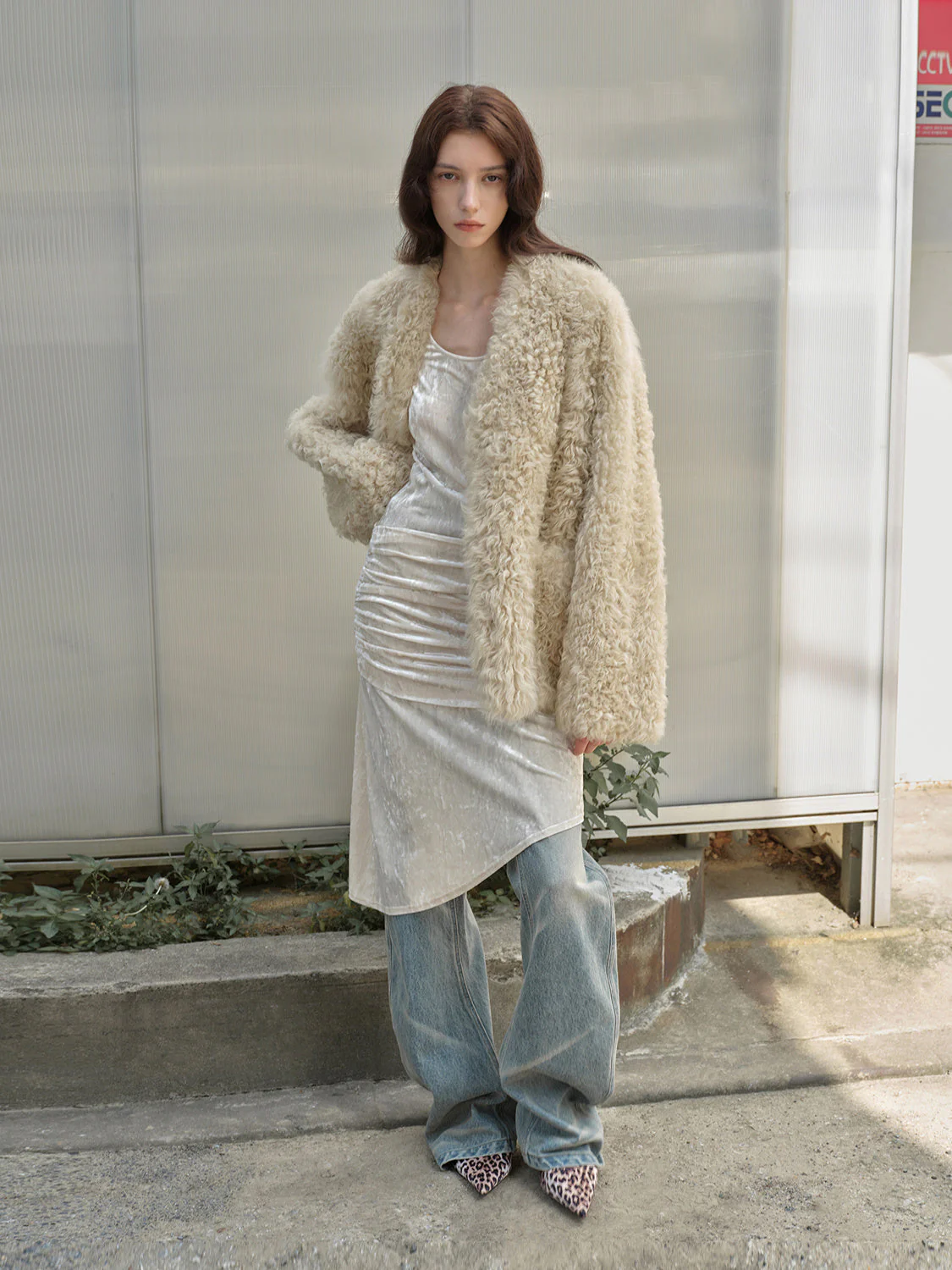 Castle Dusk Fur Coat - Image 2