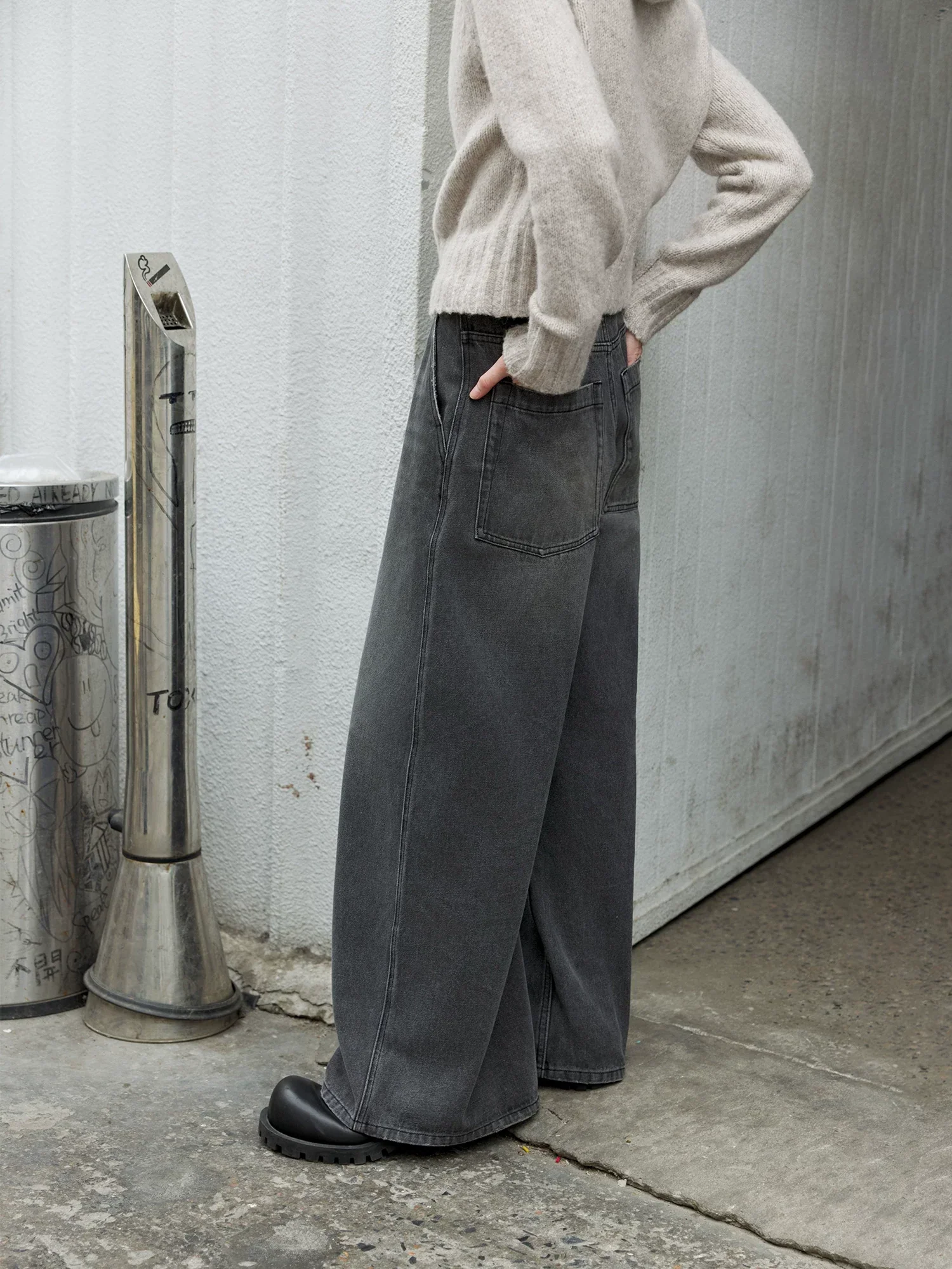 Charcoal High-Rise Wide-Leg Jeans - Image 4