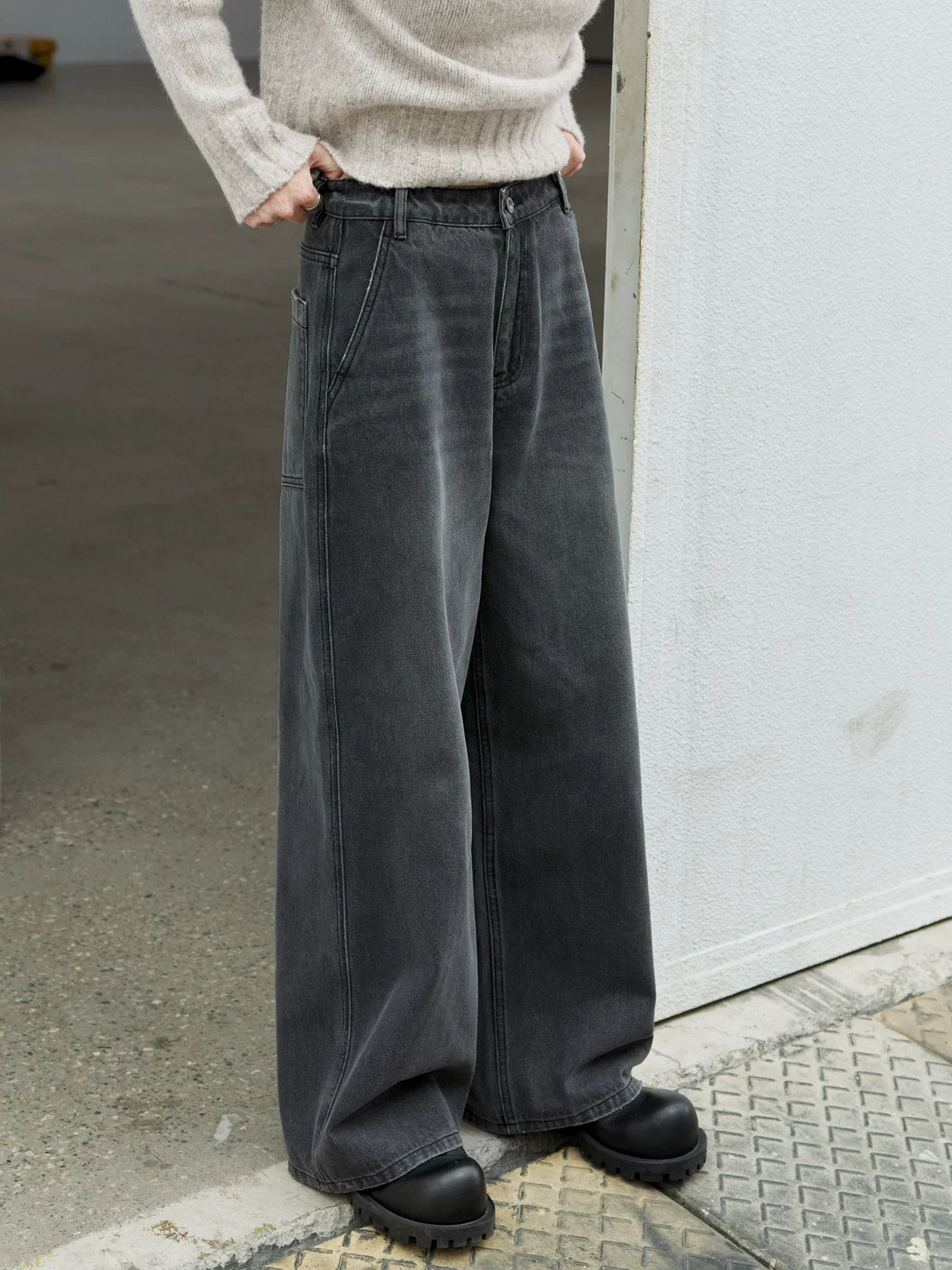 Charcoal High-Rise Wide-Leg Jeans - Image 5