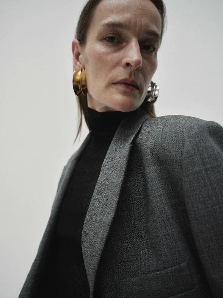 Charcoal Merino Wool Double-Breasted Blazer - Image 4