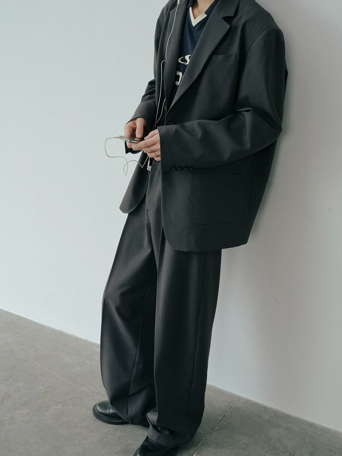 Charcoal Relaxed Two-Button Blazer - Image 4