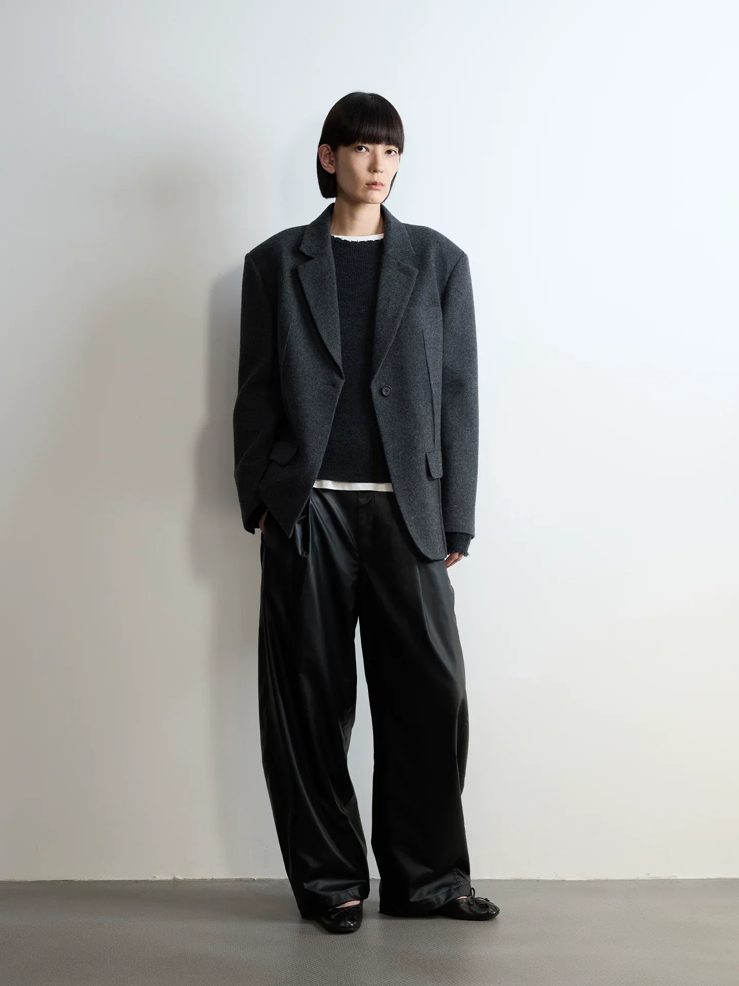 Charcoal Single-Button Wool Blazer - Image 3