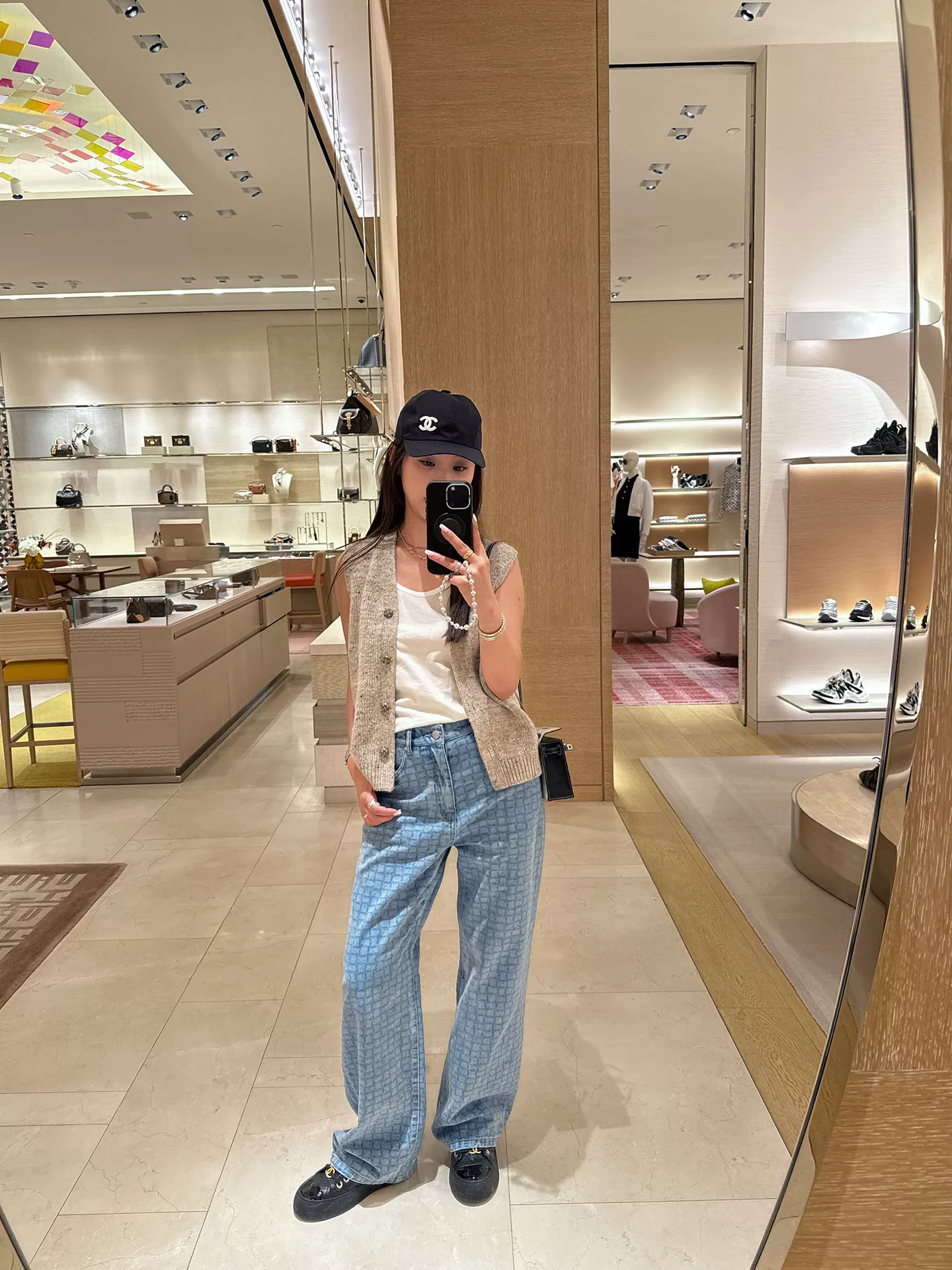 Check Wide-Leg Jeans - Image 5