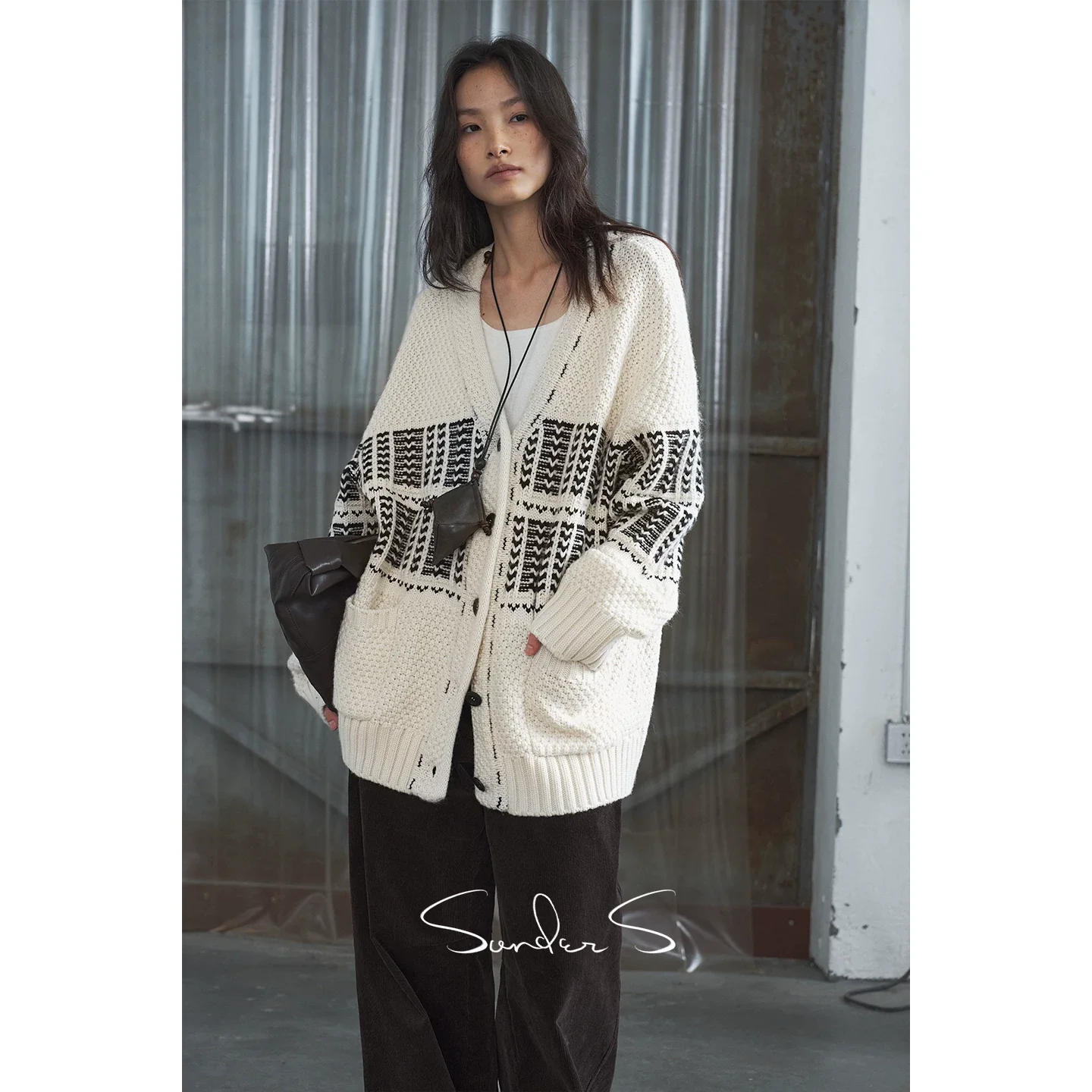 Chunky Jacquard Wool-Blend Cardigan - Image 3
