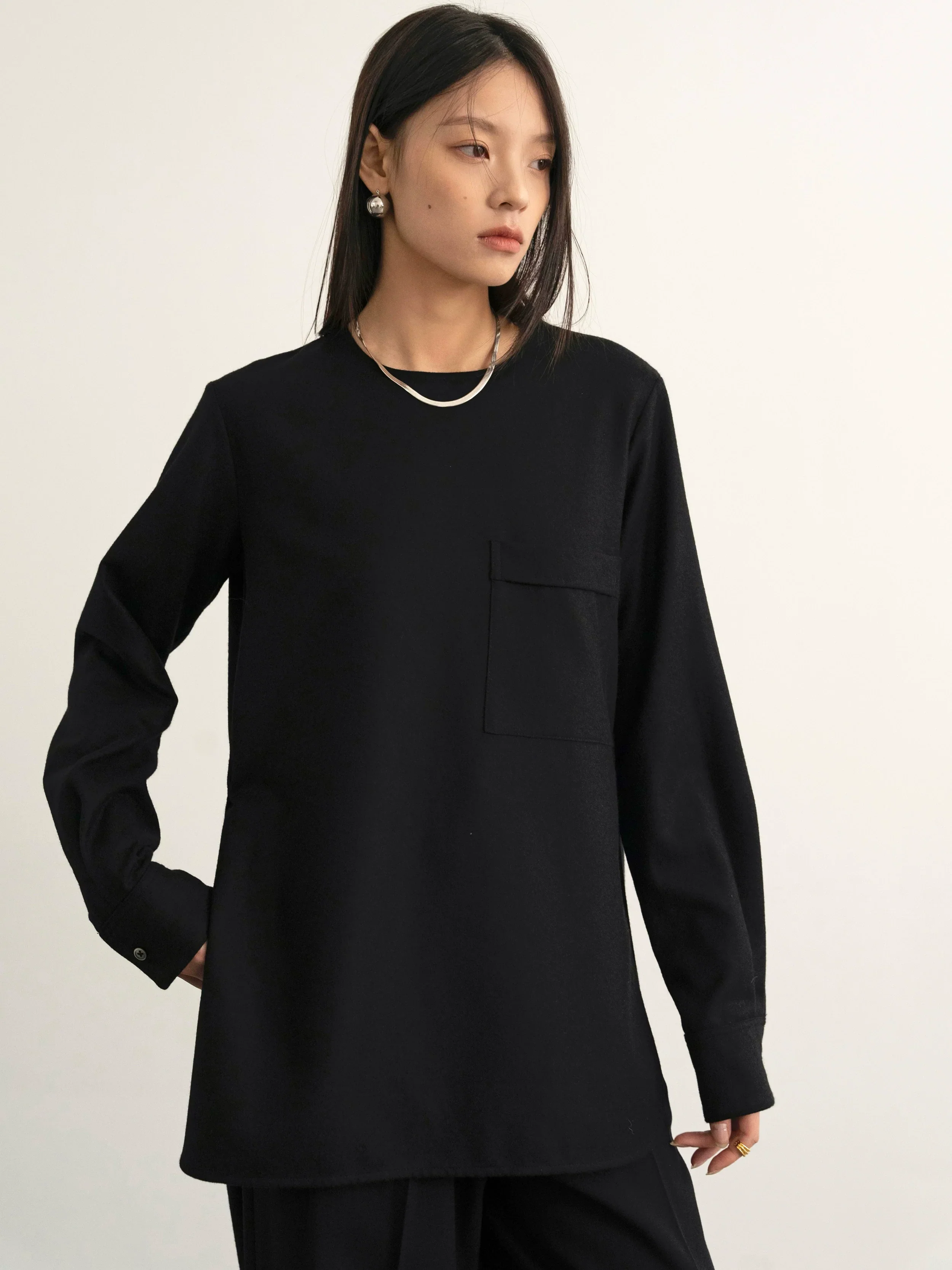 Classic Black Round Neck Top