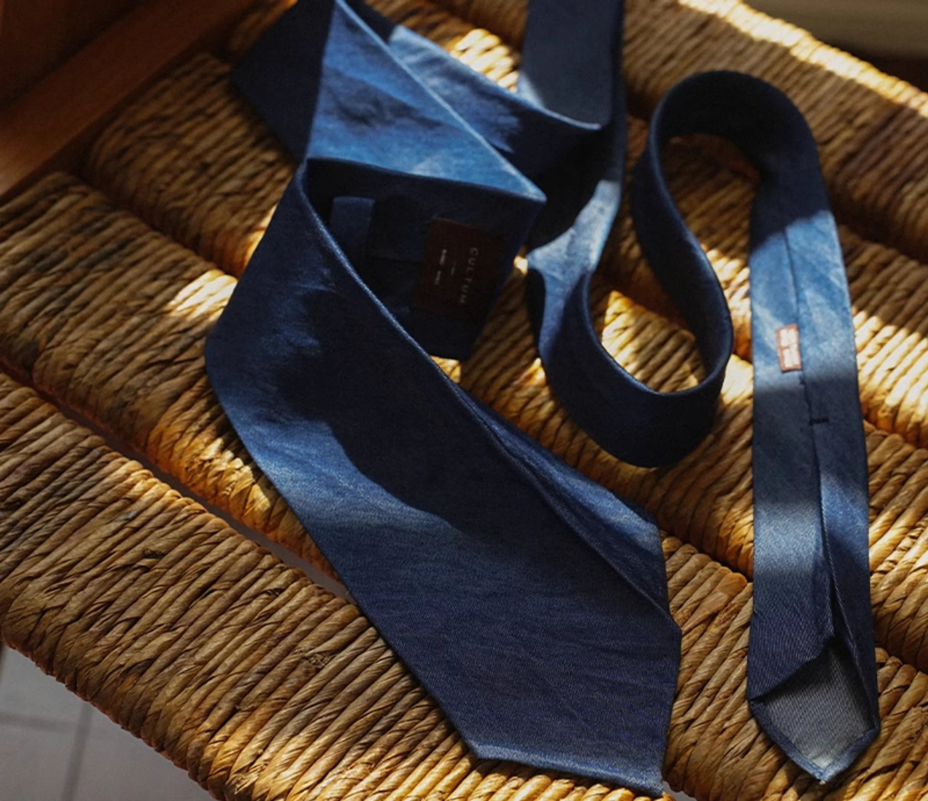 Classic Linen Necktie - Image 2