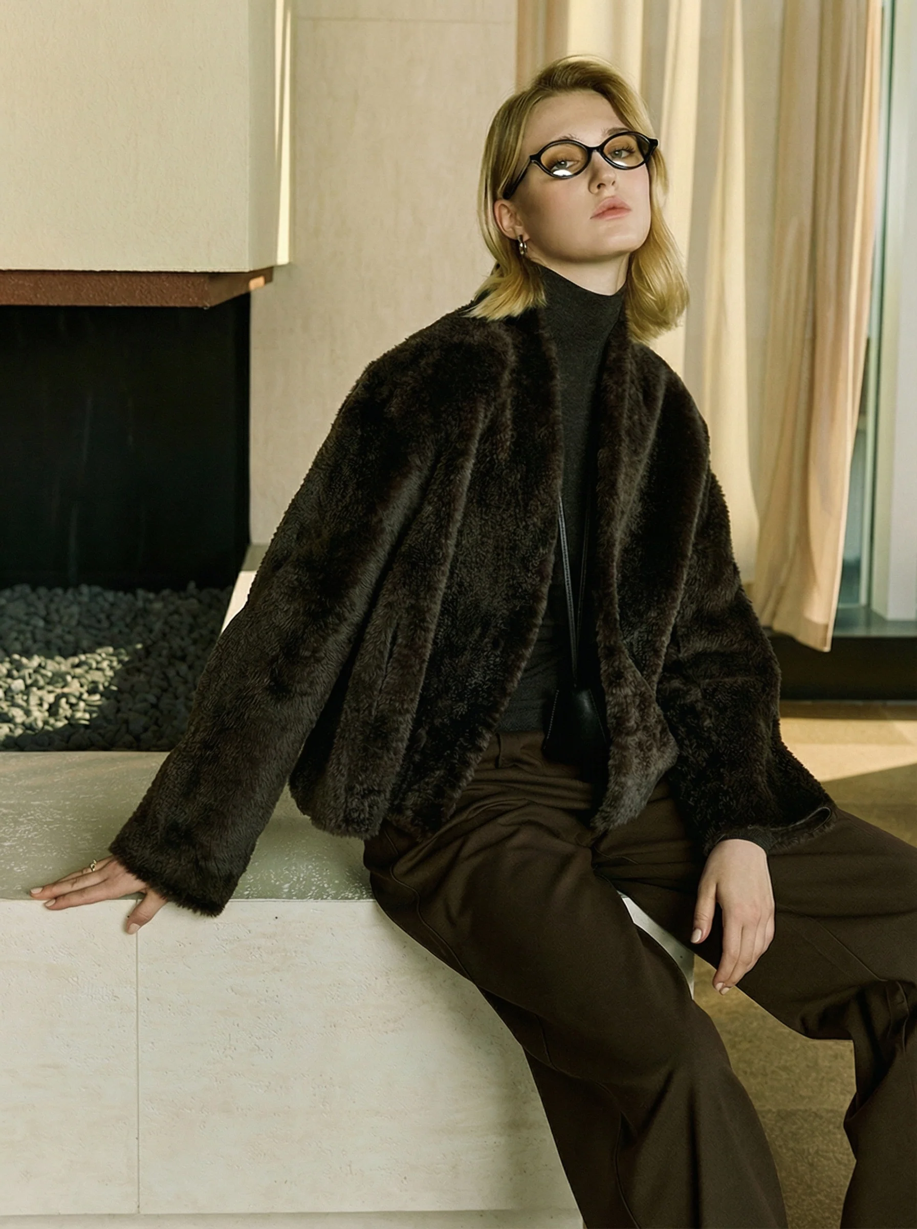 Collarless Shearling V‑Neck Jacket - Image 4
