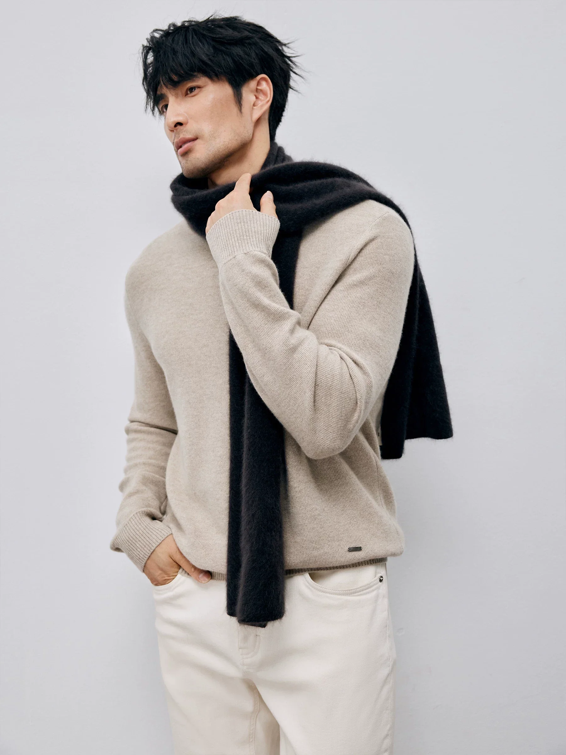 Contrast Collar Cashmere Crewneck - Image 3