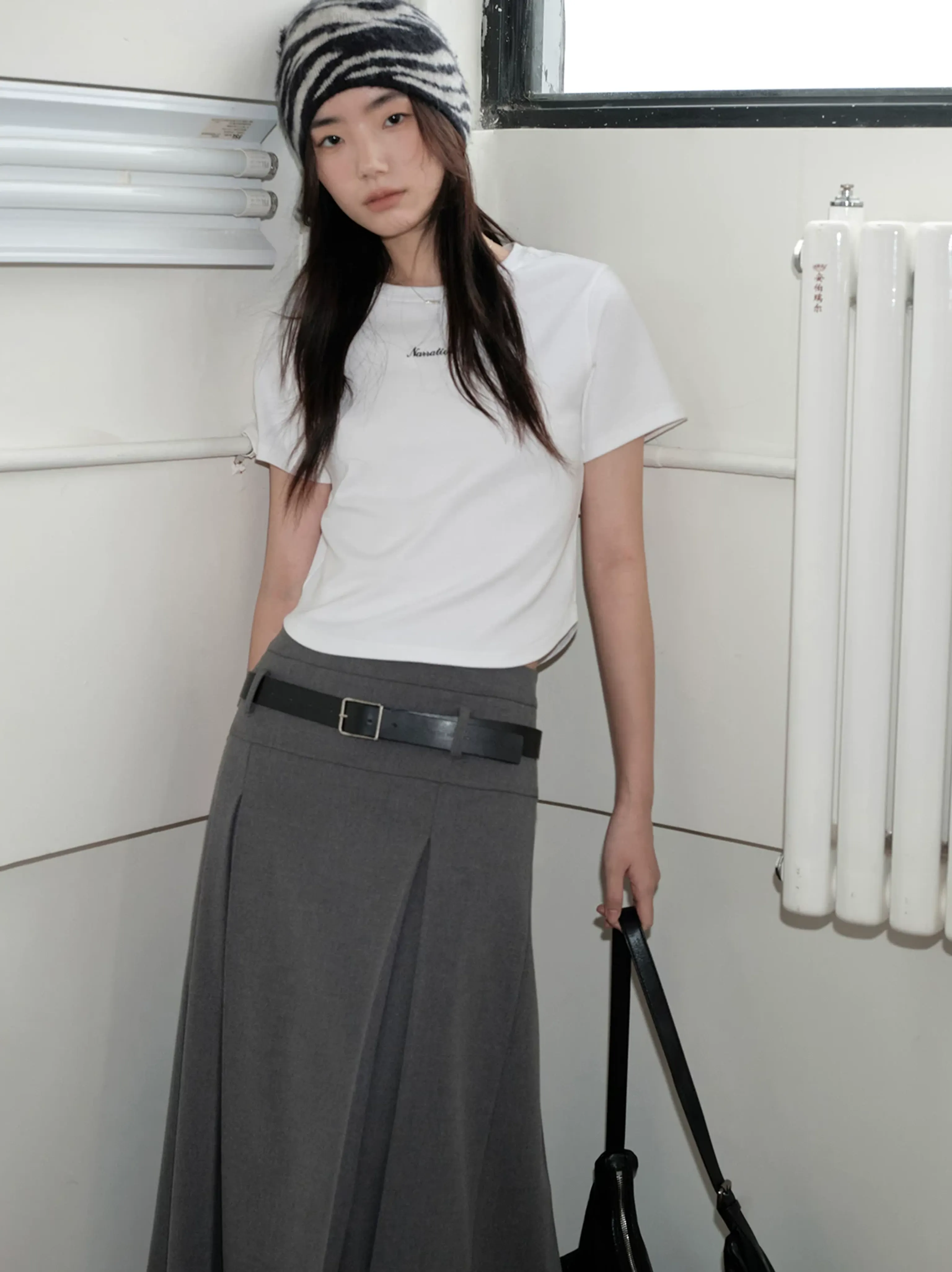 Contrast Embroidered T-Shirt - Image 7
