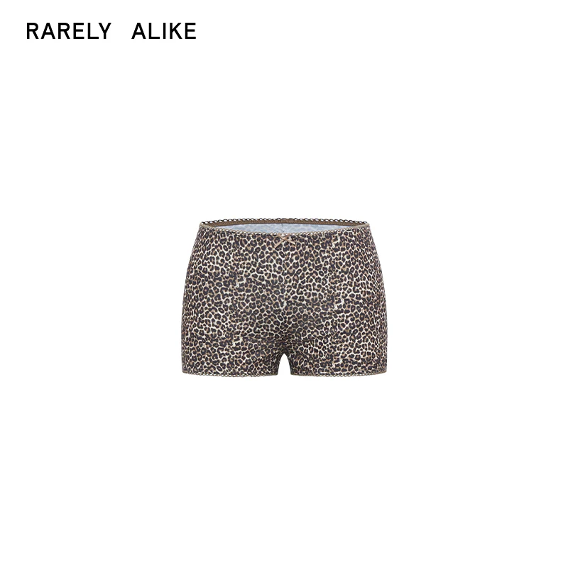 Contrast Lace Slim Fit Shorts - Image 6