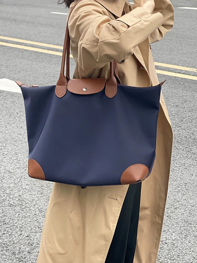 Contrast Nylon Tote - Image 10