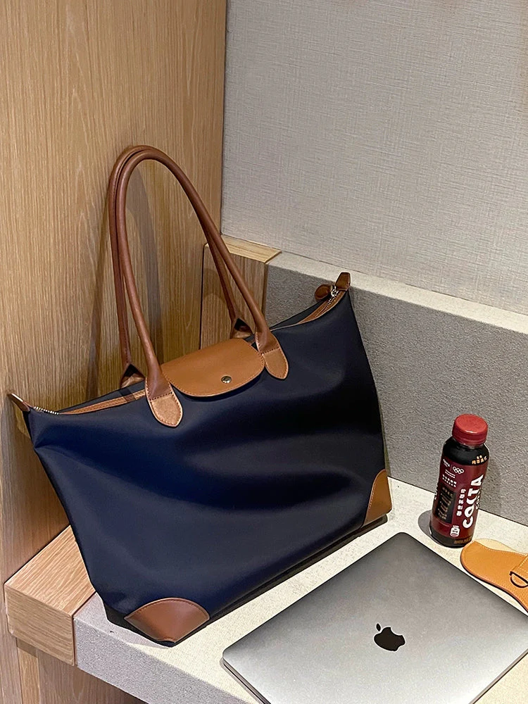 Contrast Nylon Tote - Image 4
