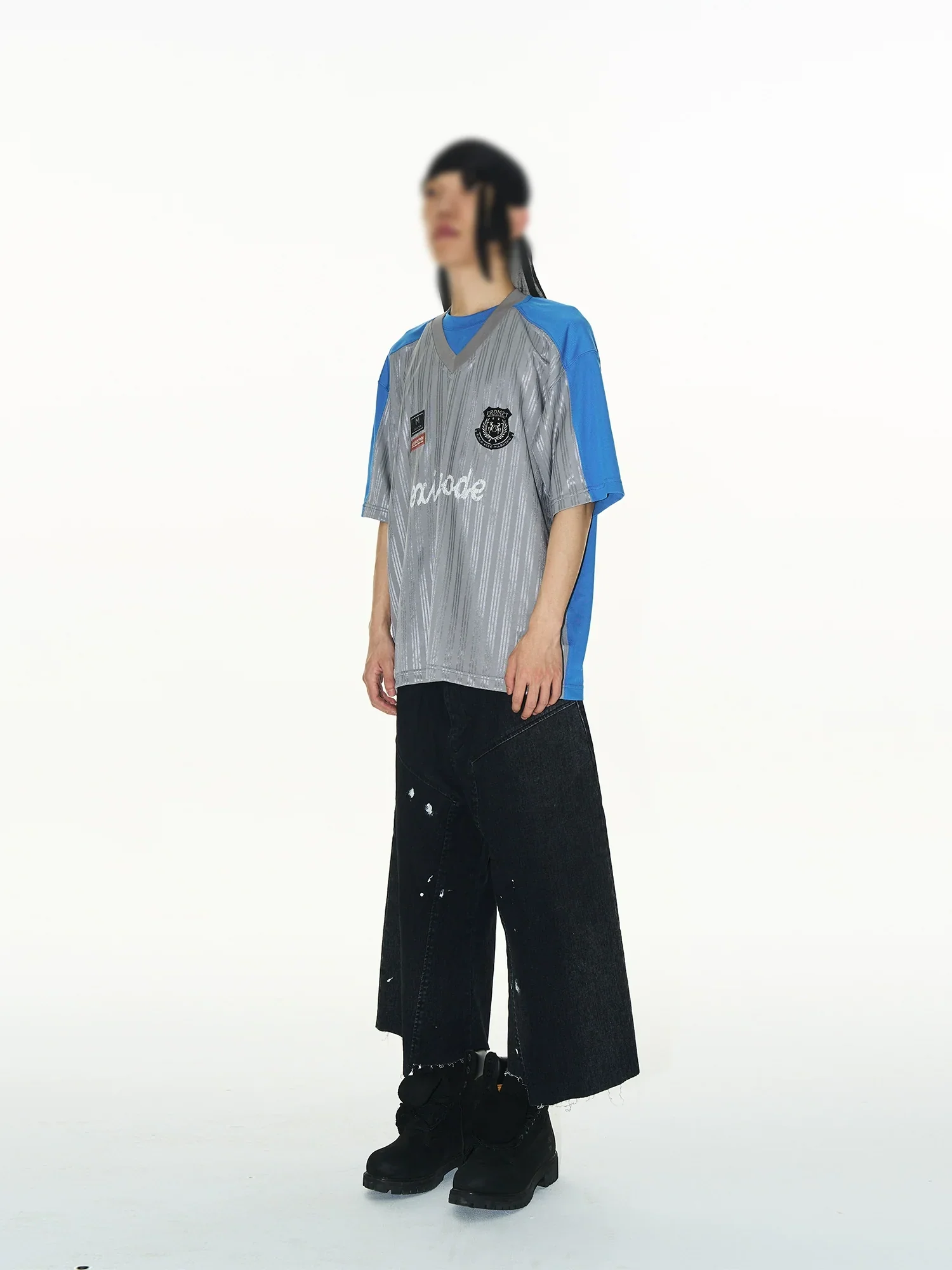 Contrast Raglan V-Neck Tee