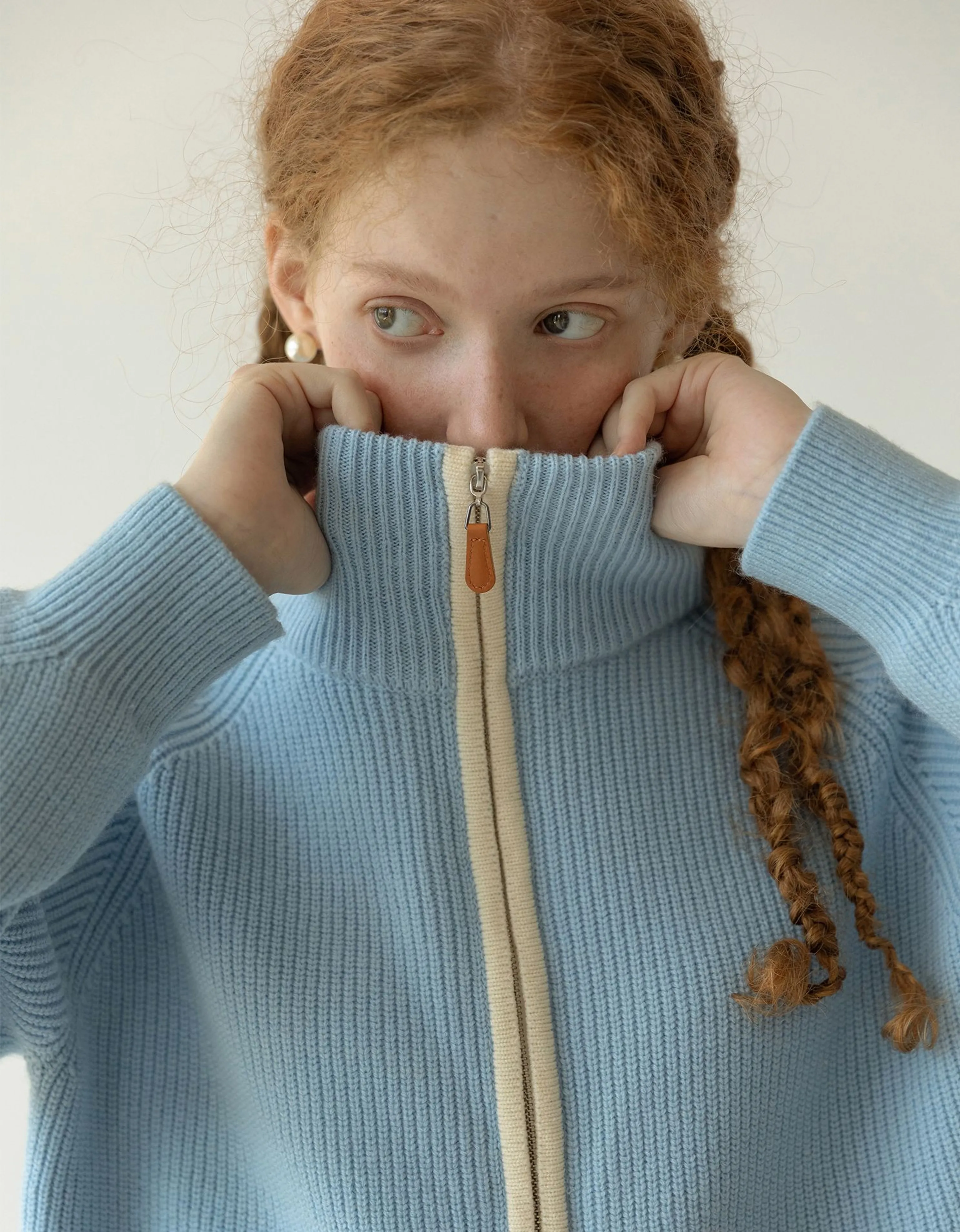 Contrast-Trim Ribbed Zip Cardigan - Image 7