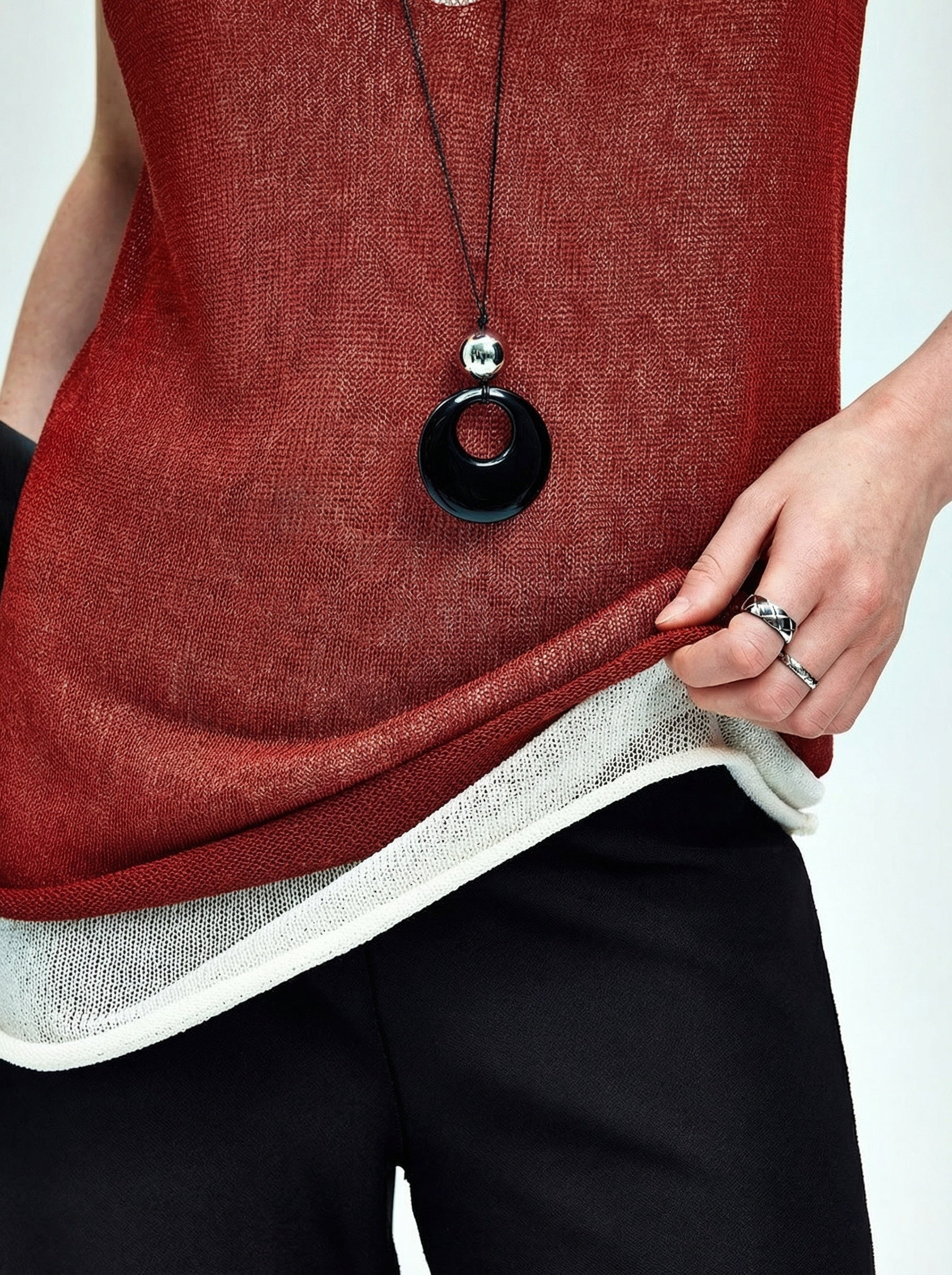 Contrast V-Neck Knit Tank - Image 4