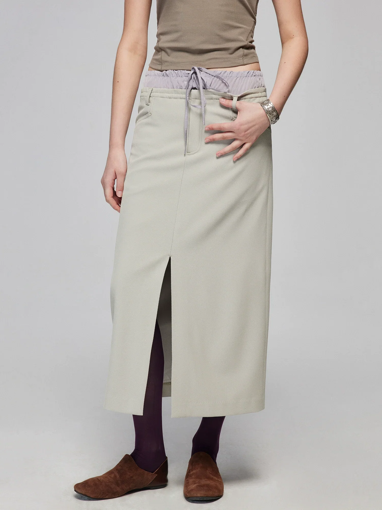 Contrast Waist Front-Slit Midi Skirt