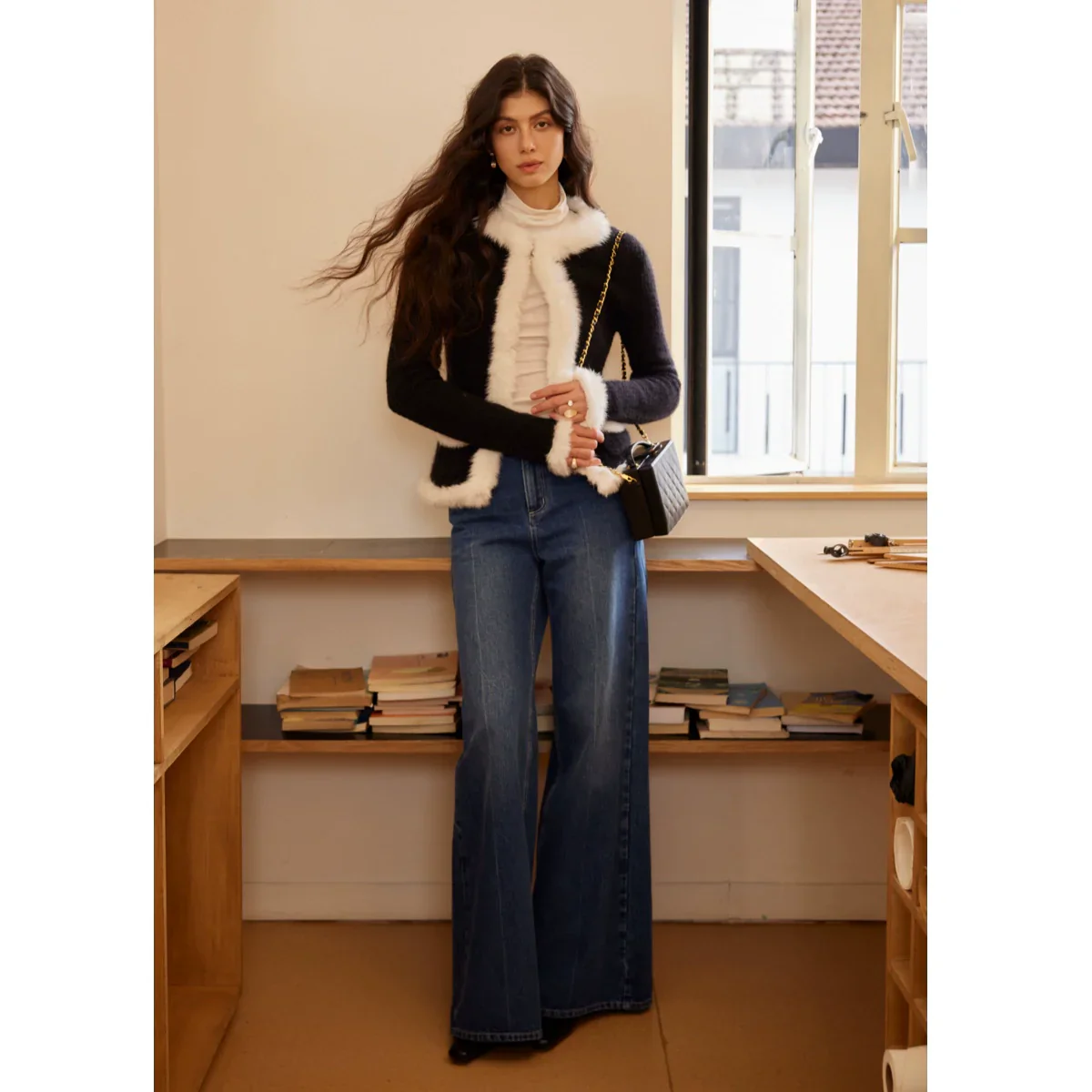 Contrasting Fur Trim Cardigan - Image 3