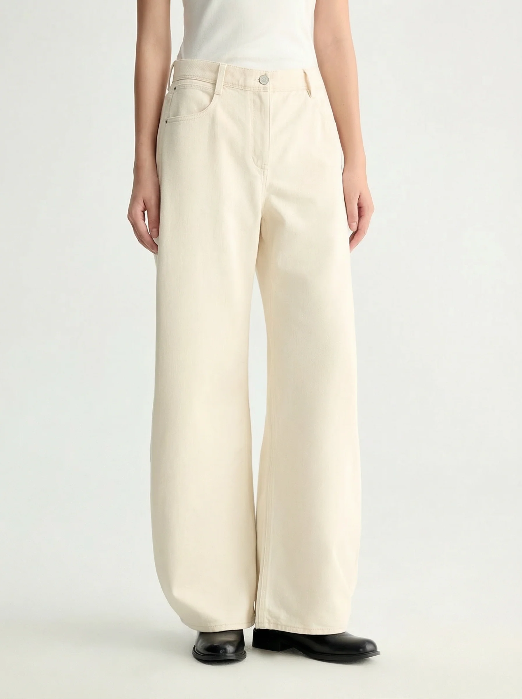 Cream High-Rise Wide-Leg Jeans - Image 4
