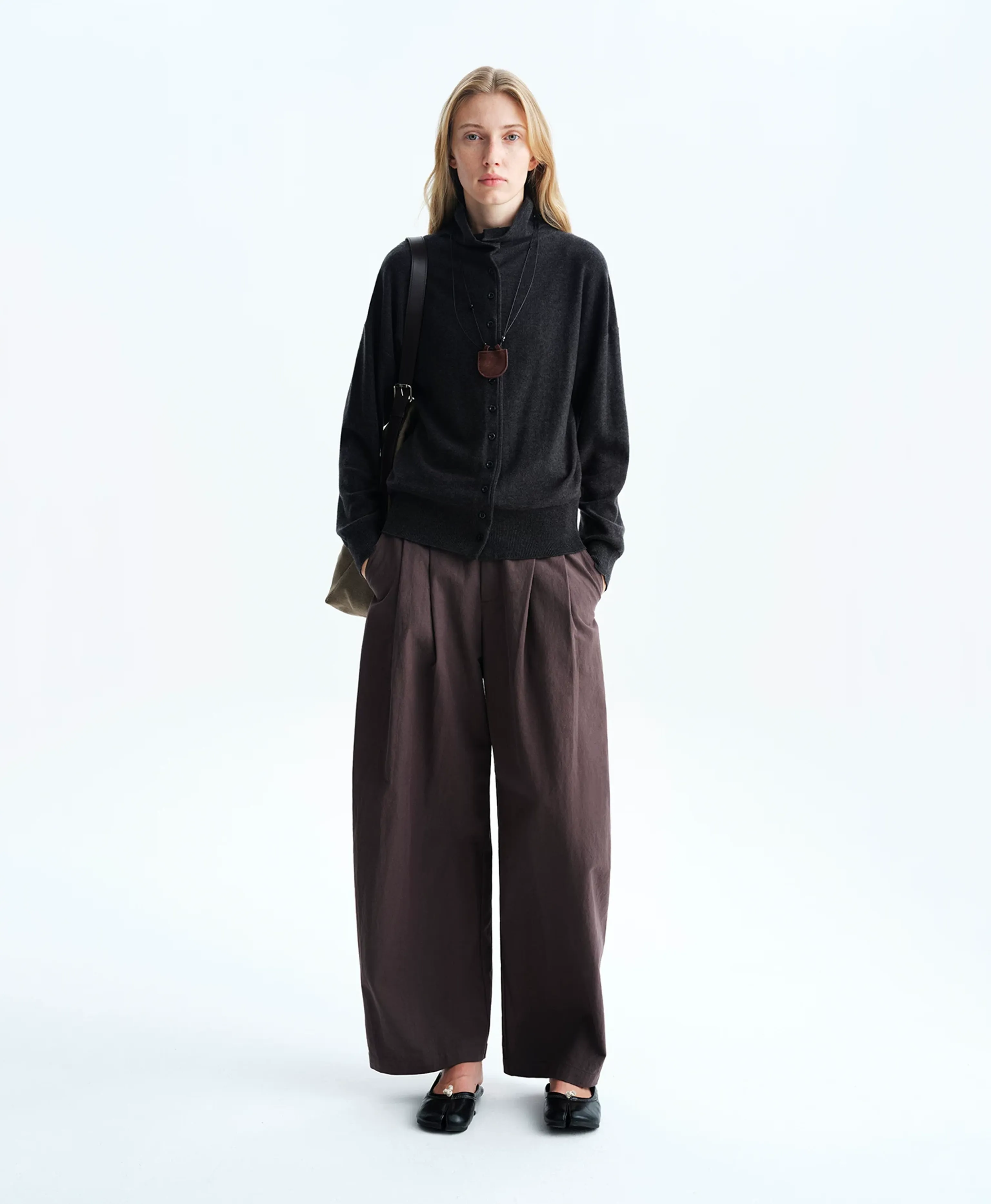 Curved Double-Pleat Wide-Leg Trousers - Image 4