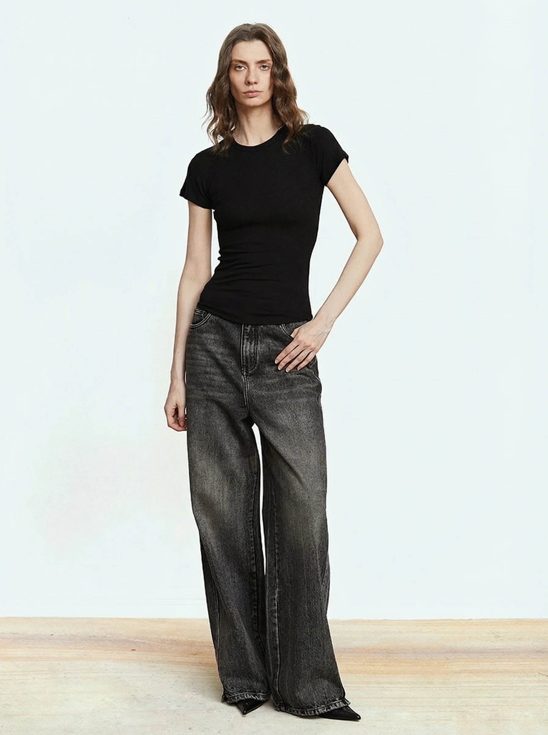 Curved-Hem Slim Tee - Image 7
