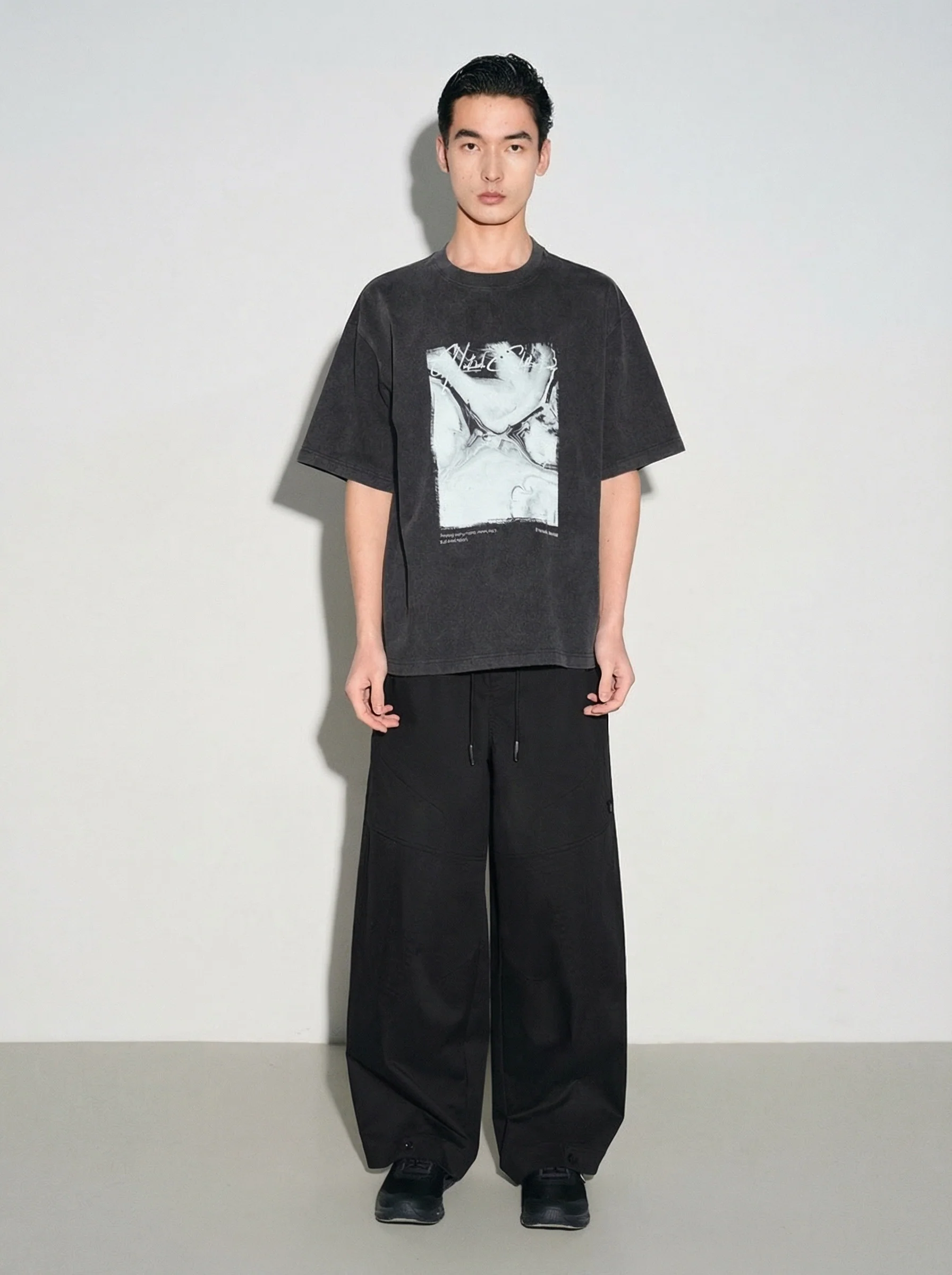 Curved-Panel Wide-Leg Cargo Pants - Image 2
