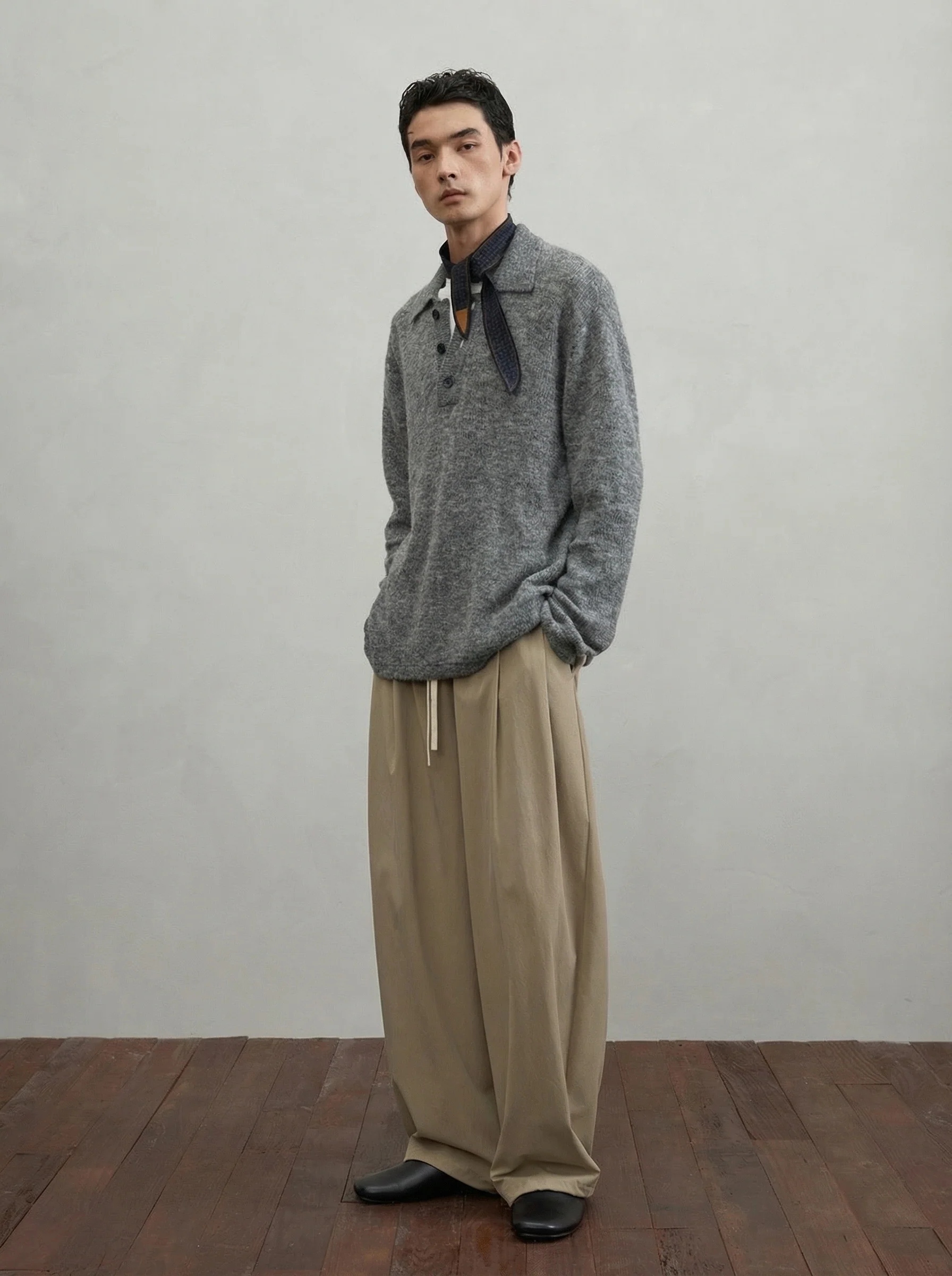 Curved Pleat Drawstring Trousers - Image 3