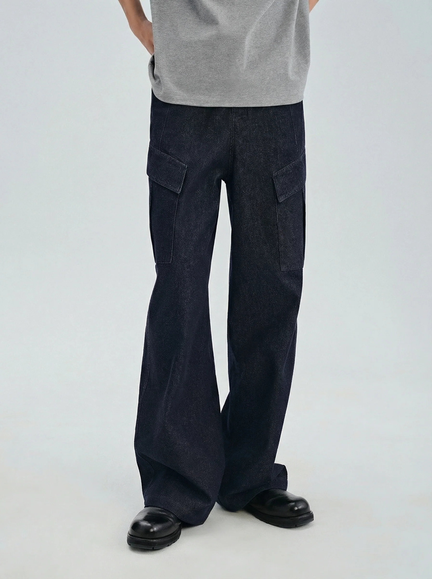 Curved Seam Wide-Leg Cargo Pants - Image 2