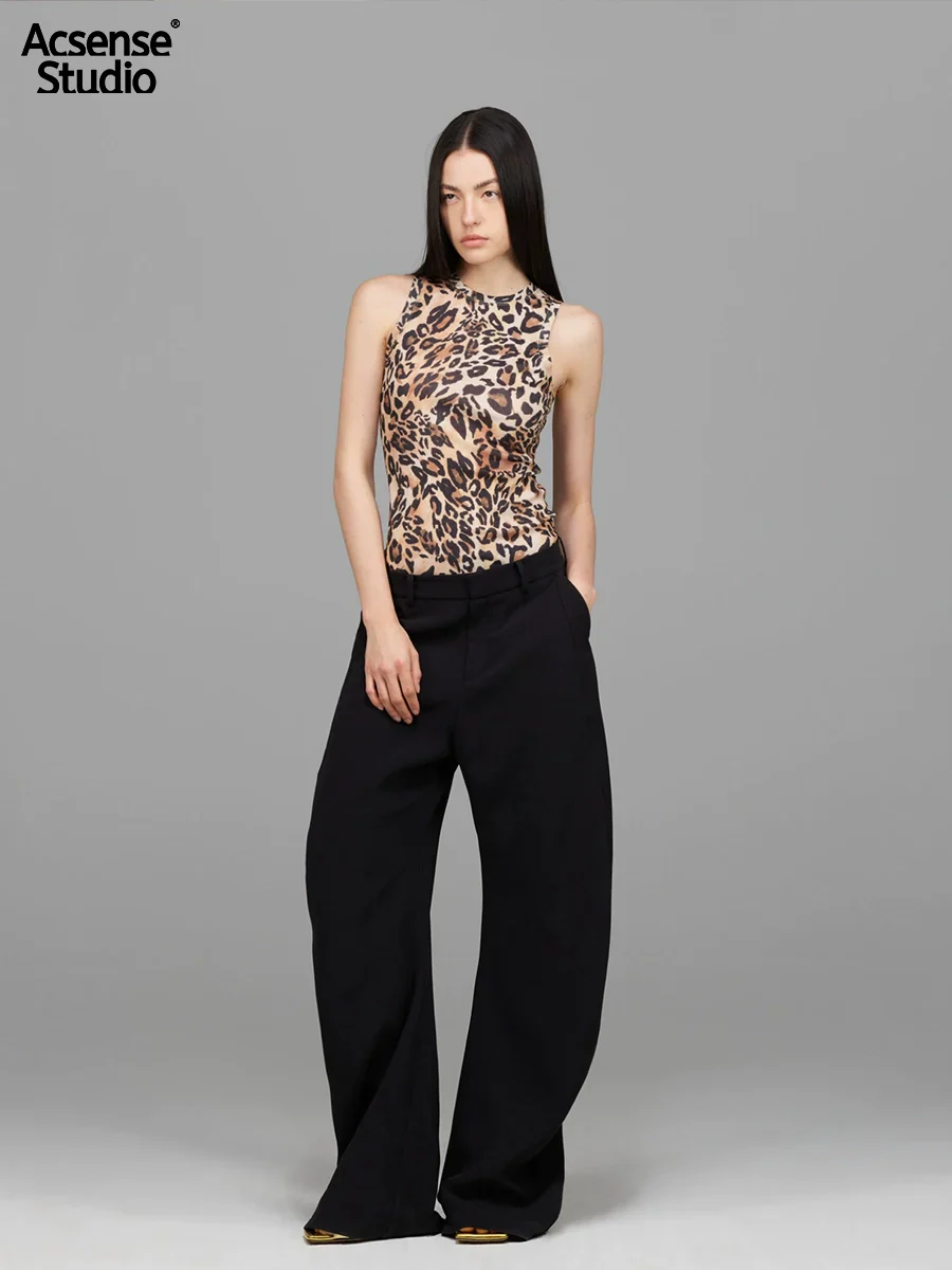 Curved Seam Wide-Leg Trousers - Image 5