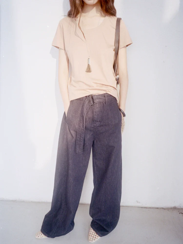 Curved Tapered Jeans