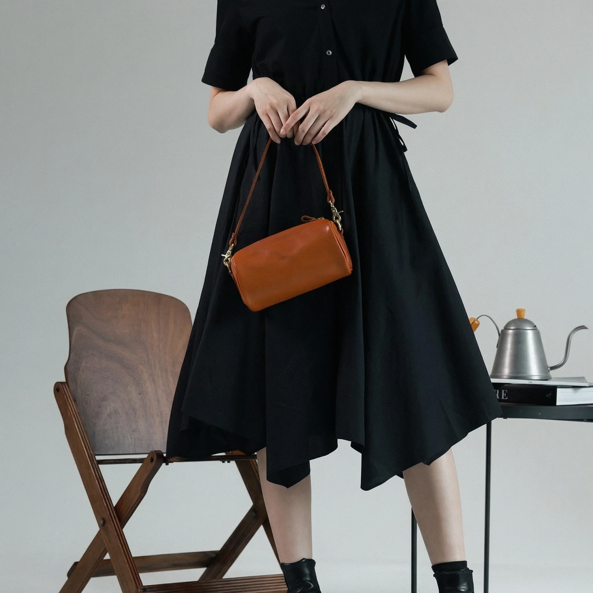Cylindrical Leather Bag - Image 8