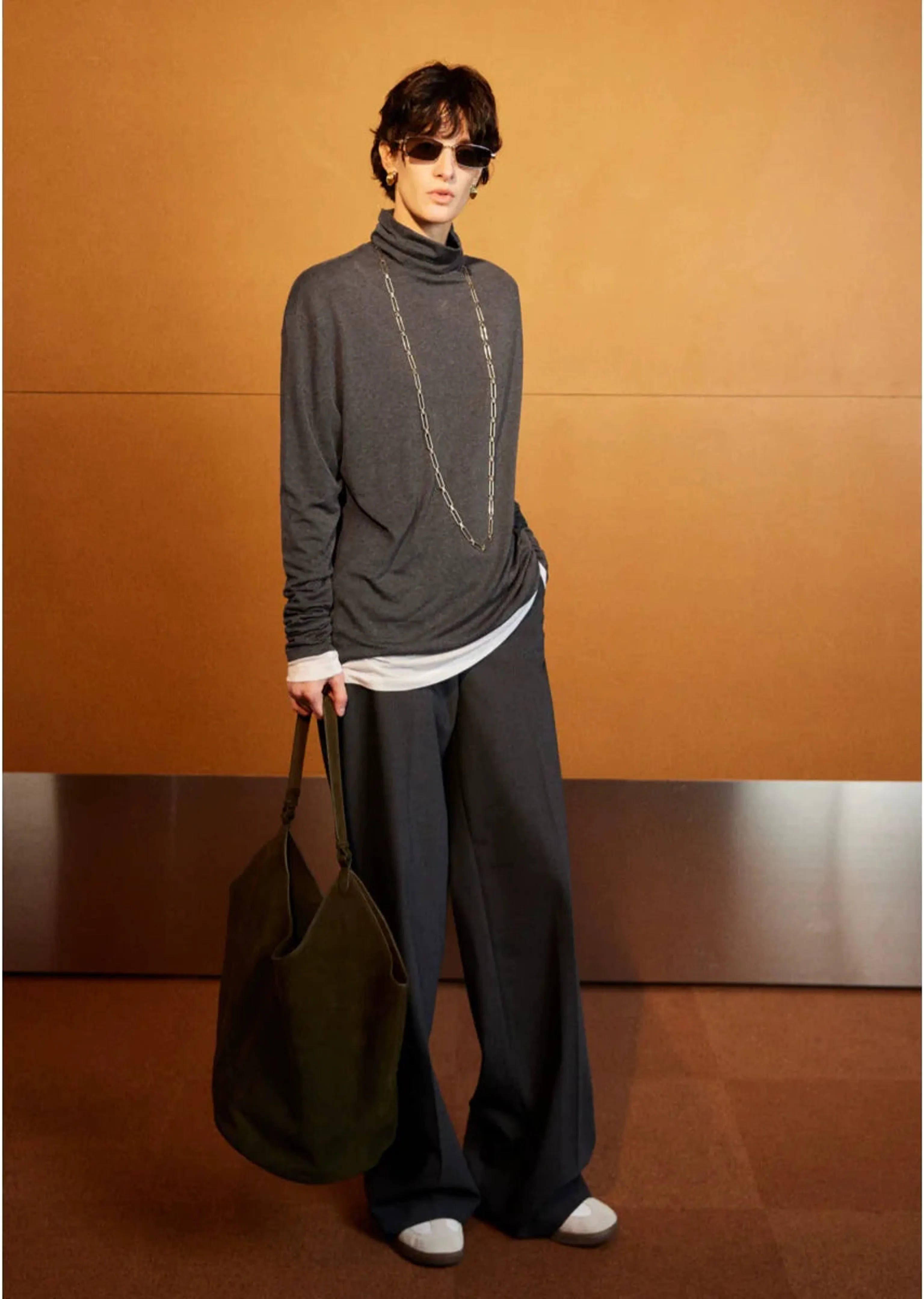 Dark Gray Turtleneck & Wide-Leg Trousers - Image 5