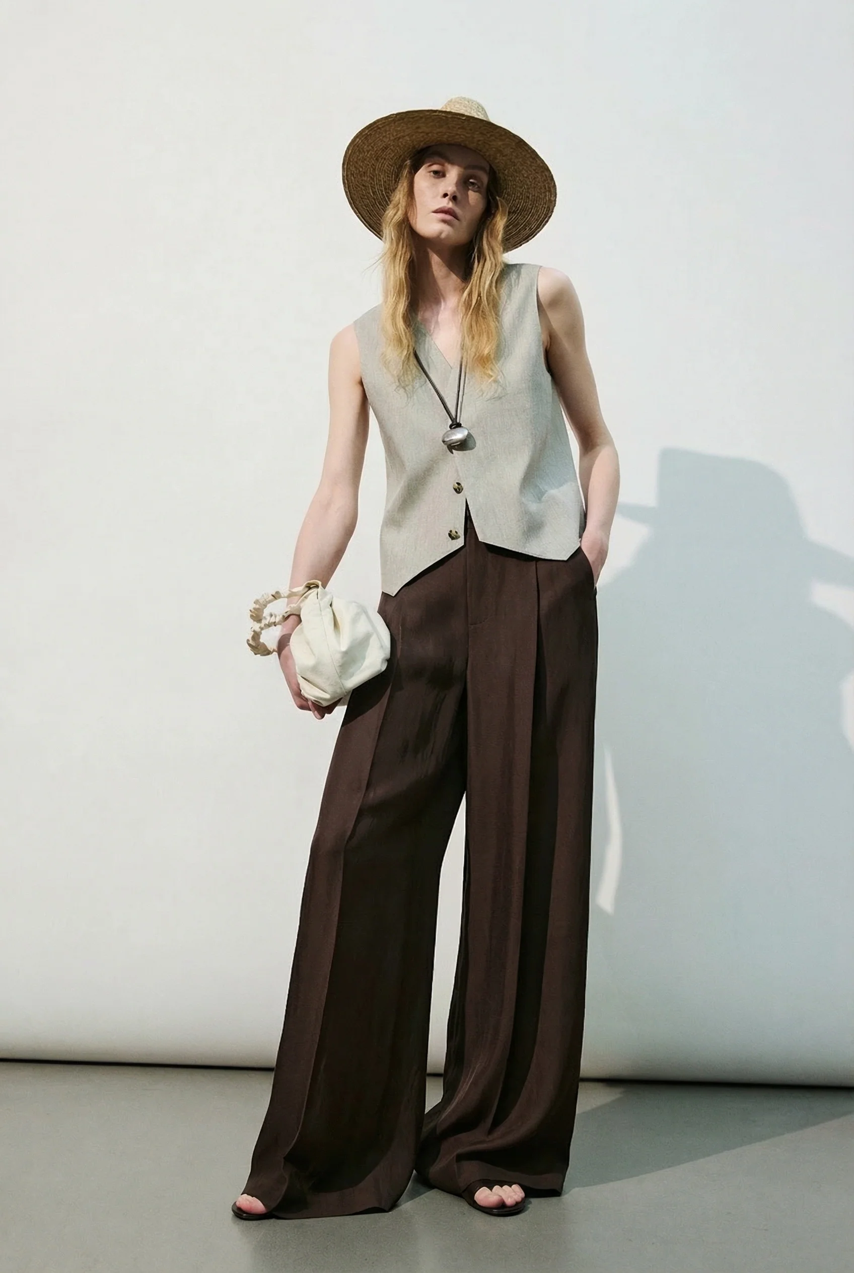 Deconstructed Slit Skirt & Linen-Blend Trousers - Image 9