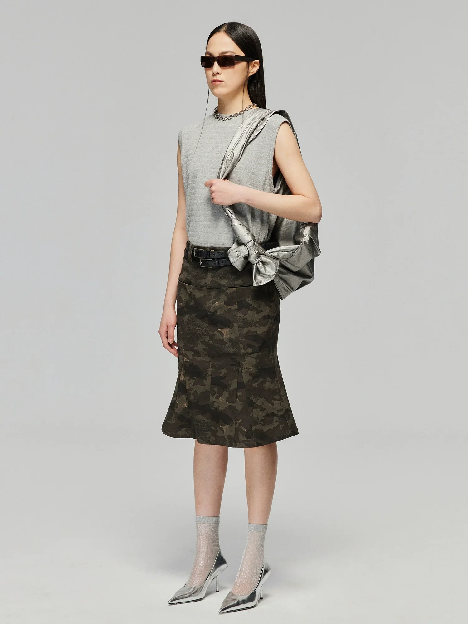 Distressed Camo Fishtail Skirt - Image 2