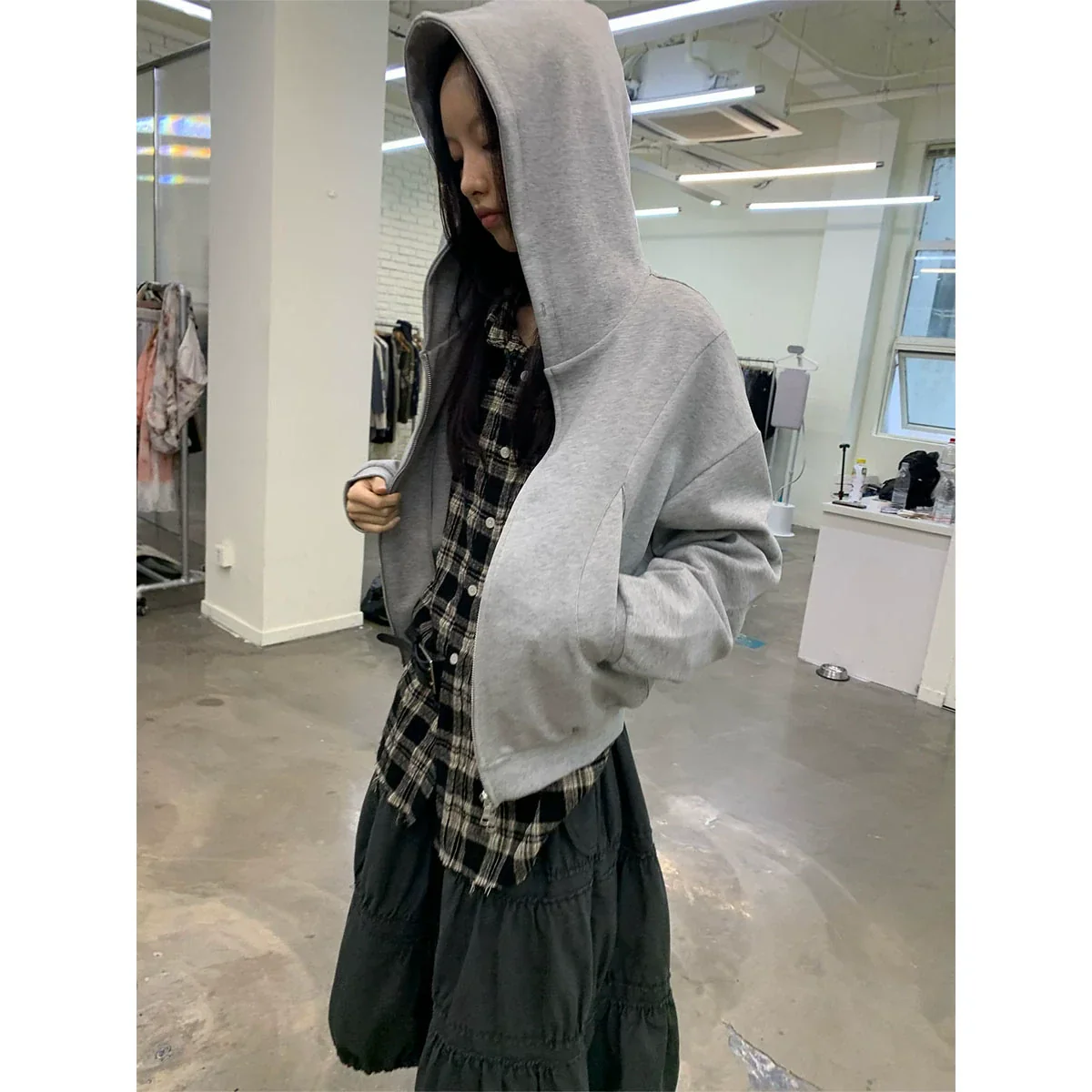 Double-Sided Knit Hooded Zipper Sweatshirt - Image 3