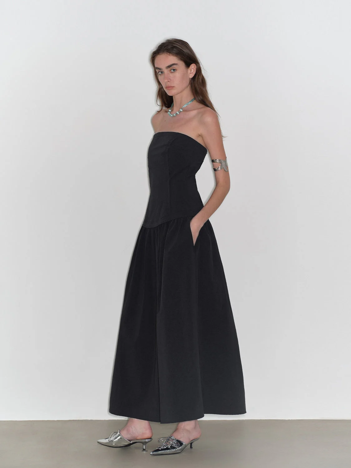Elegant A-line Midi Dress - Image 4